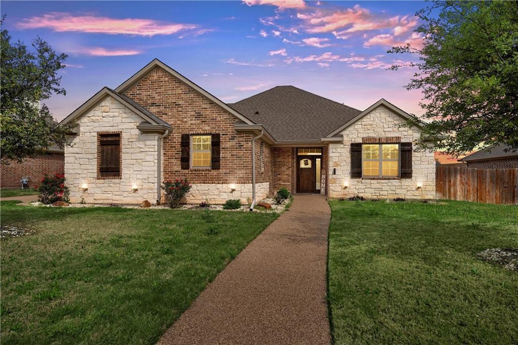 Property Photo: 605 Perry Lane TX 76706