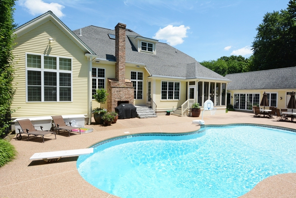 Property Photo: 14 Orchard Rd MA 01772