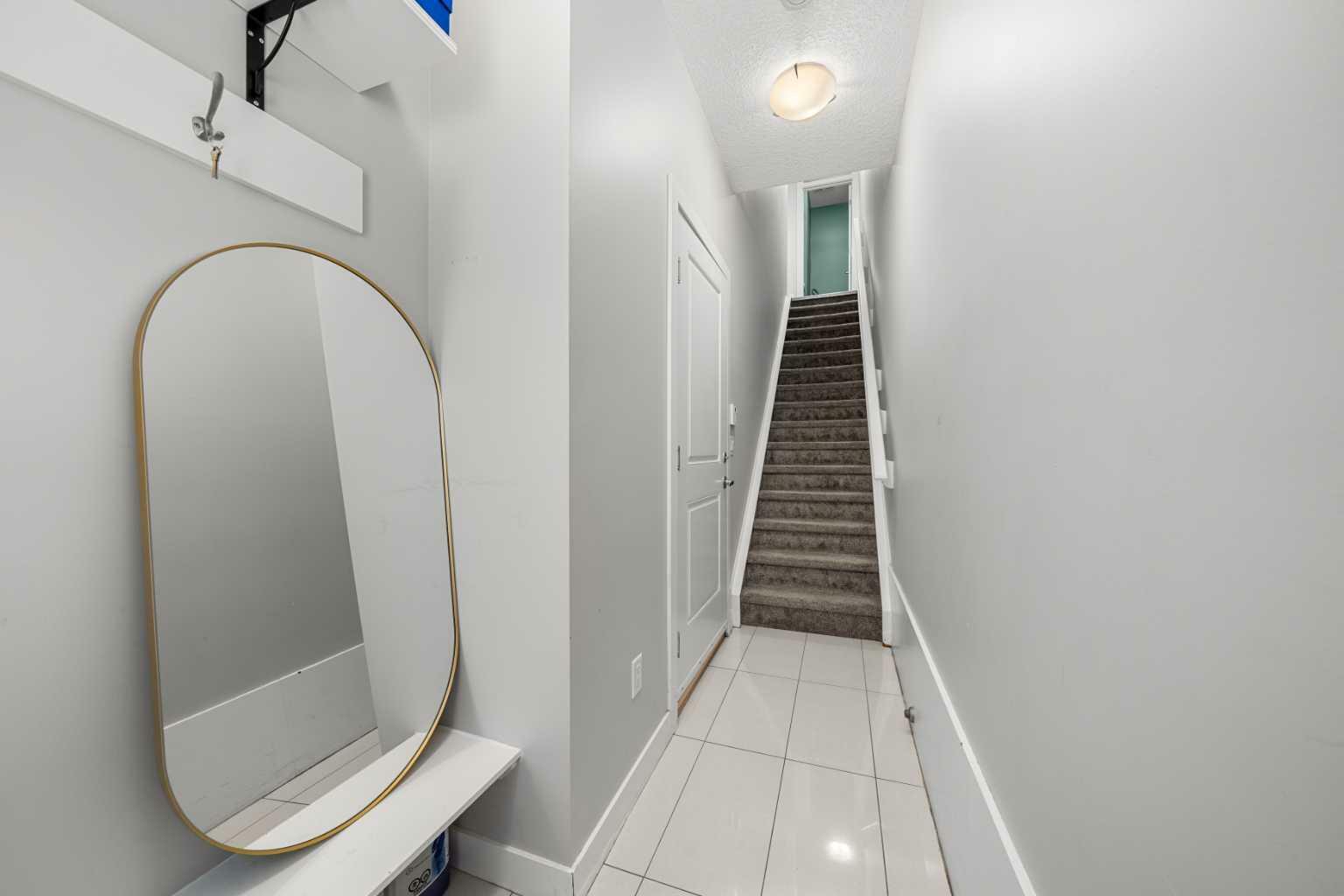 Property Photo: 133 23 Avenue NE 112 AB T2E 1V6