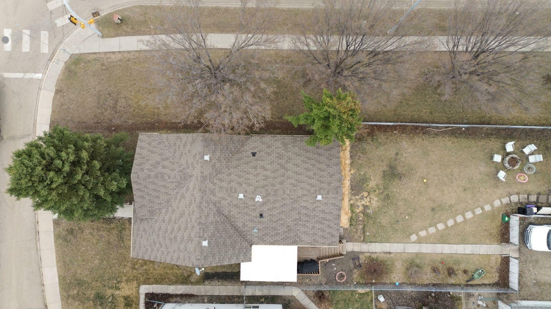 Property Photo: 5203 42 Street AB T4G 1K3