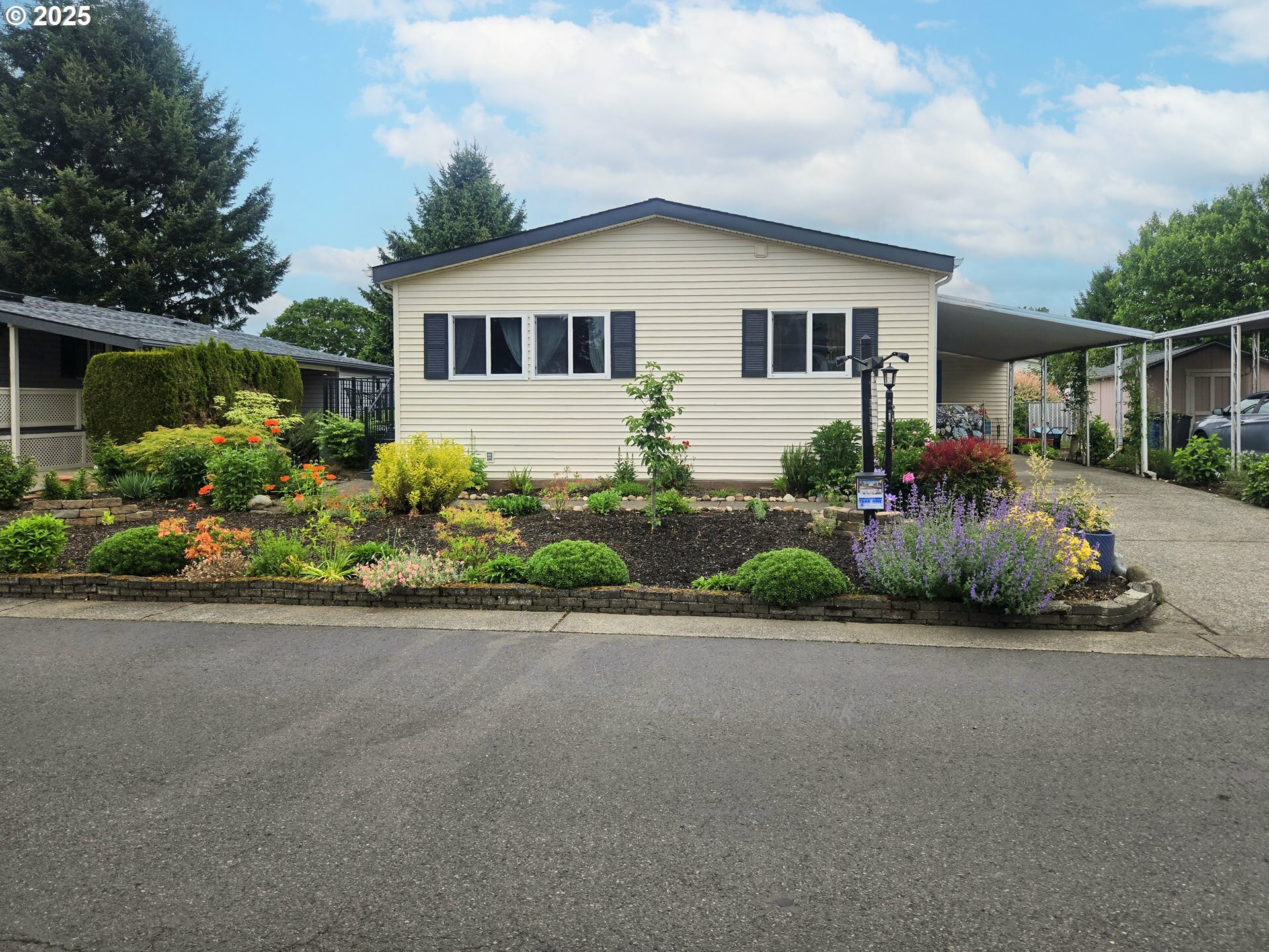 Property Photo:  5101 NE 121st Ave 78  WA 98682 