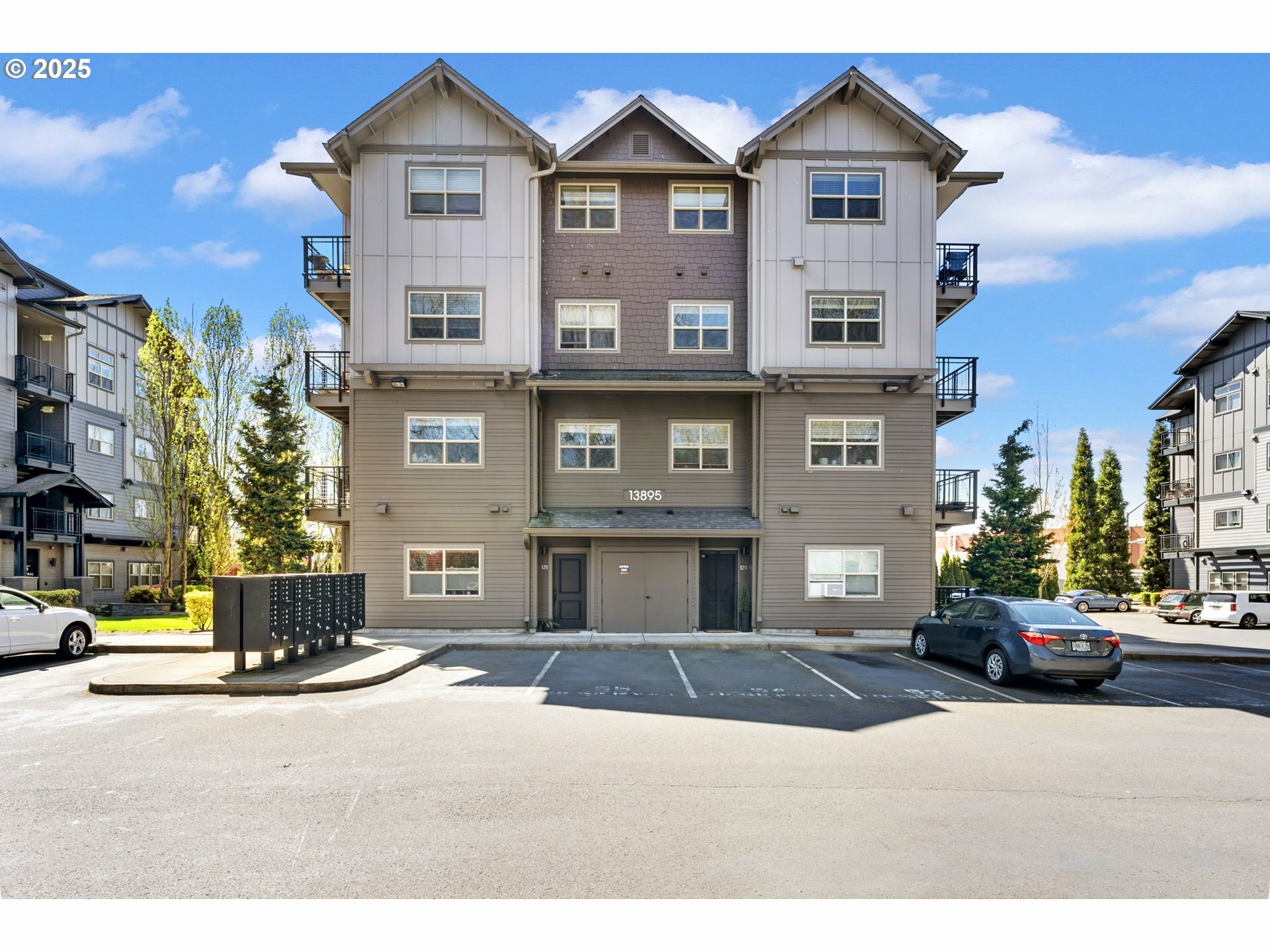 Property Photo: 13895 SW Meridian St 313 OR 97005