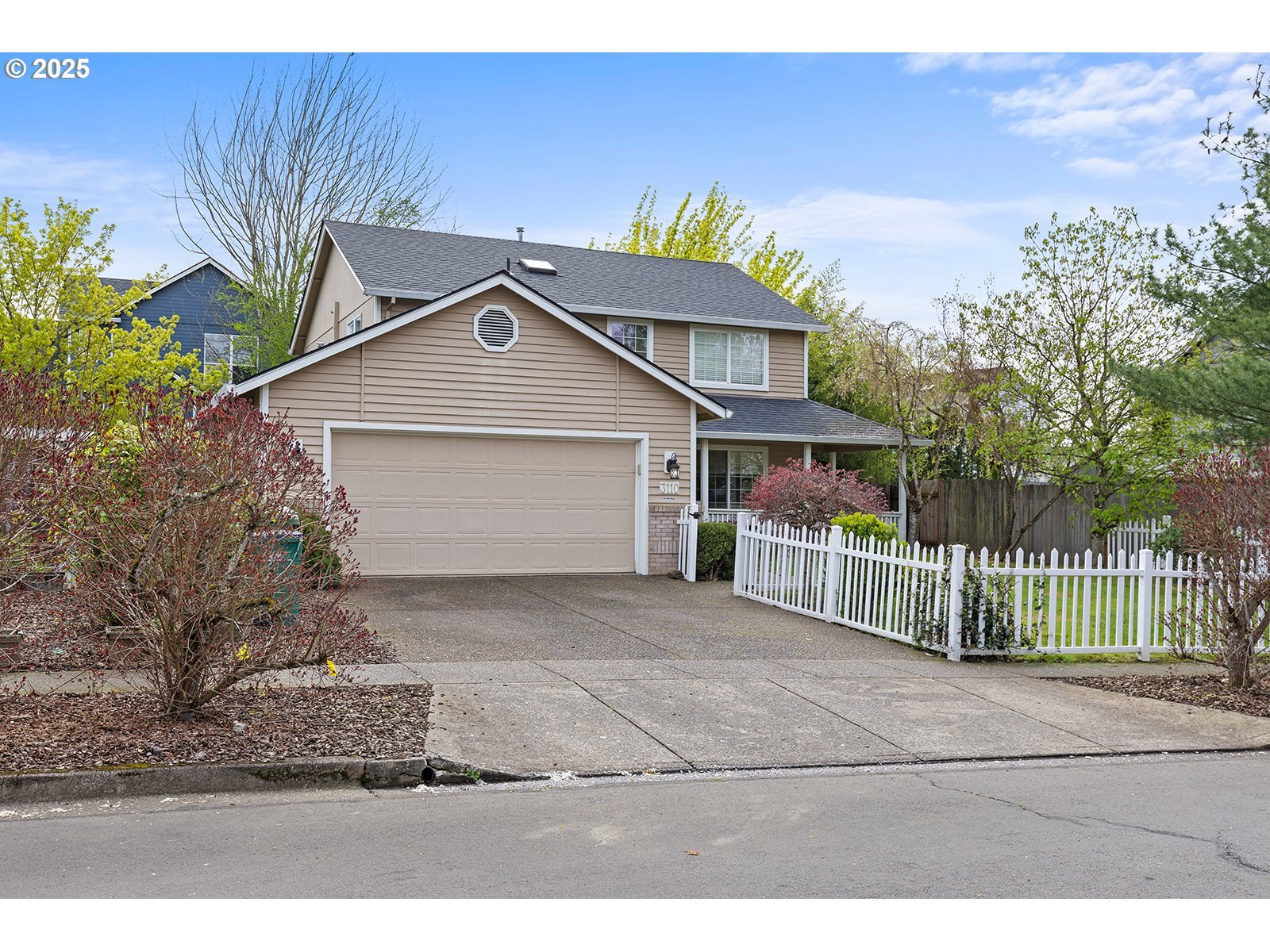 Property Photo:  3110 N Princeton St  OR 97132 