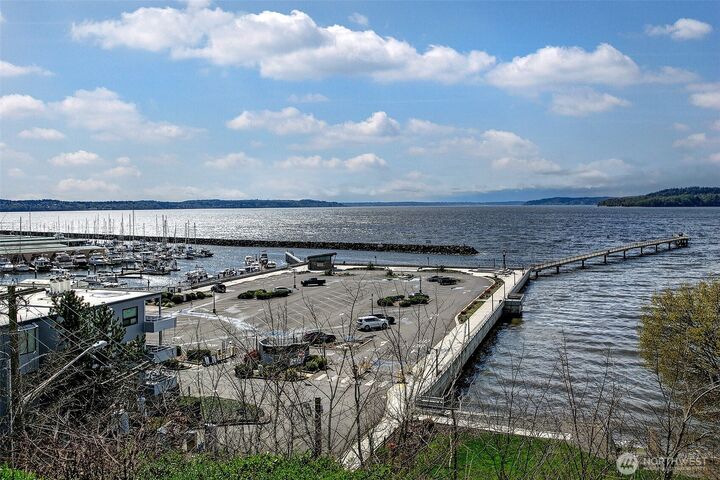 Property Photo: 22218 5th Avenue S 101 WA 98198
