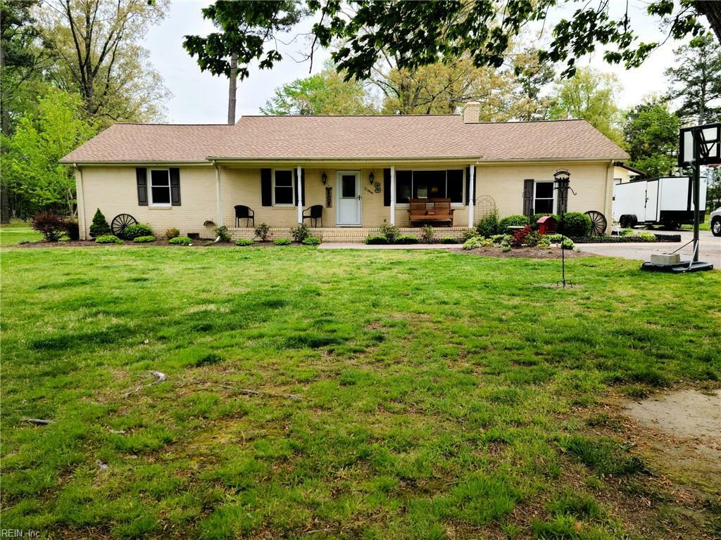 Property Photo: 1213 Fentress Airfield Rd VA 23322
