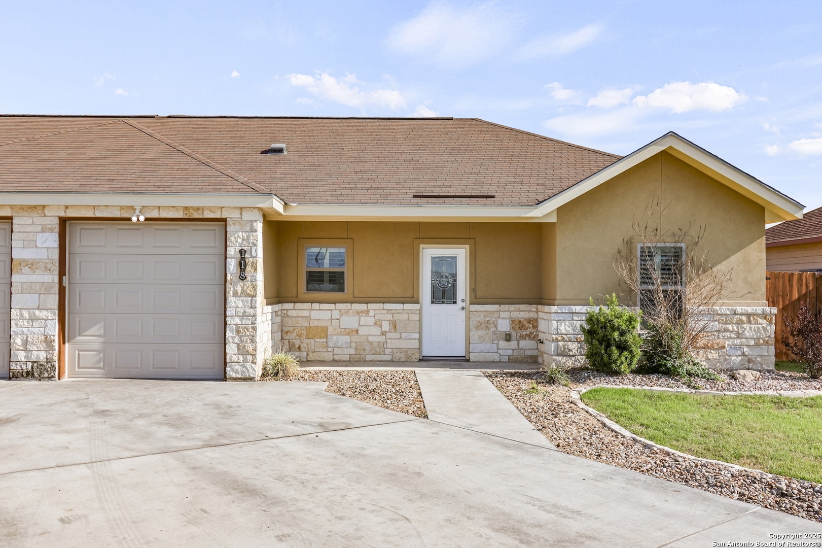 Property Photo: 118 Navarro Crossing Rd 1B TX 78155