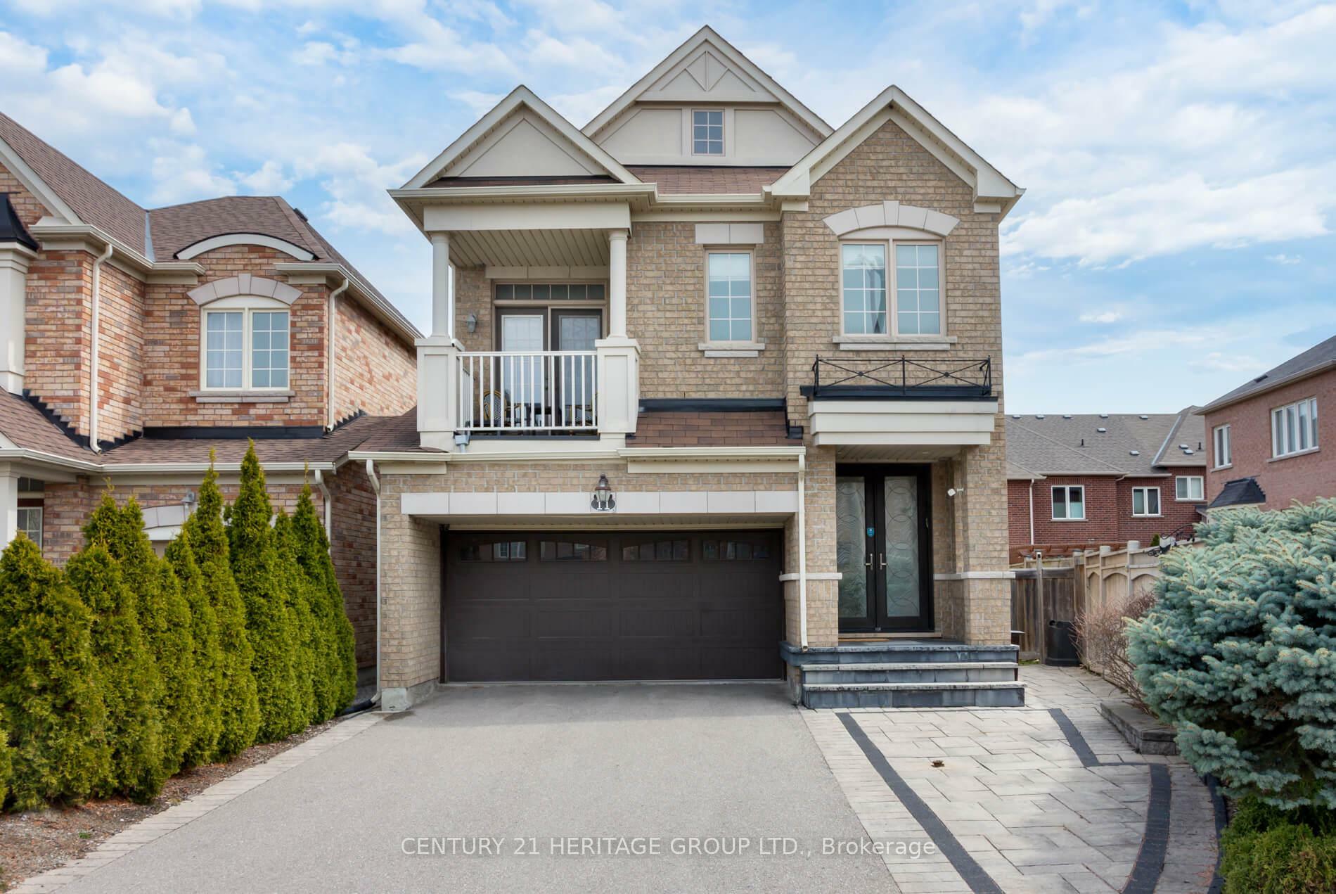 Property Photo:  11 Mary Ellen Baker Crescent  ON L4J 0G5 