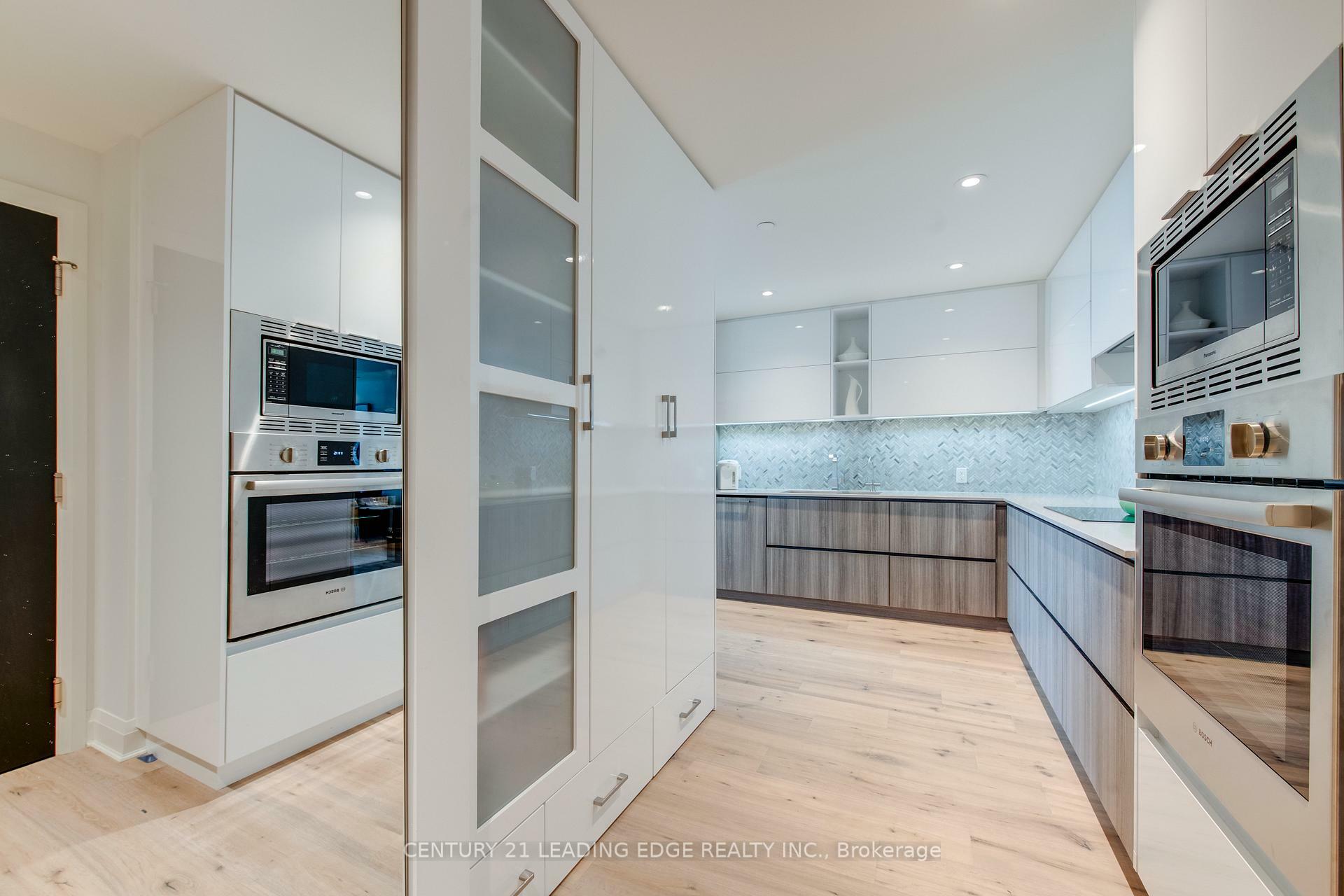 Photo de la propriété: 151 Avenue Road 706 ON M5R 0B8