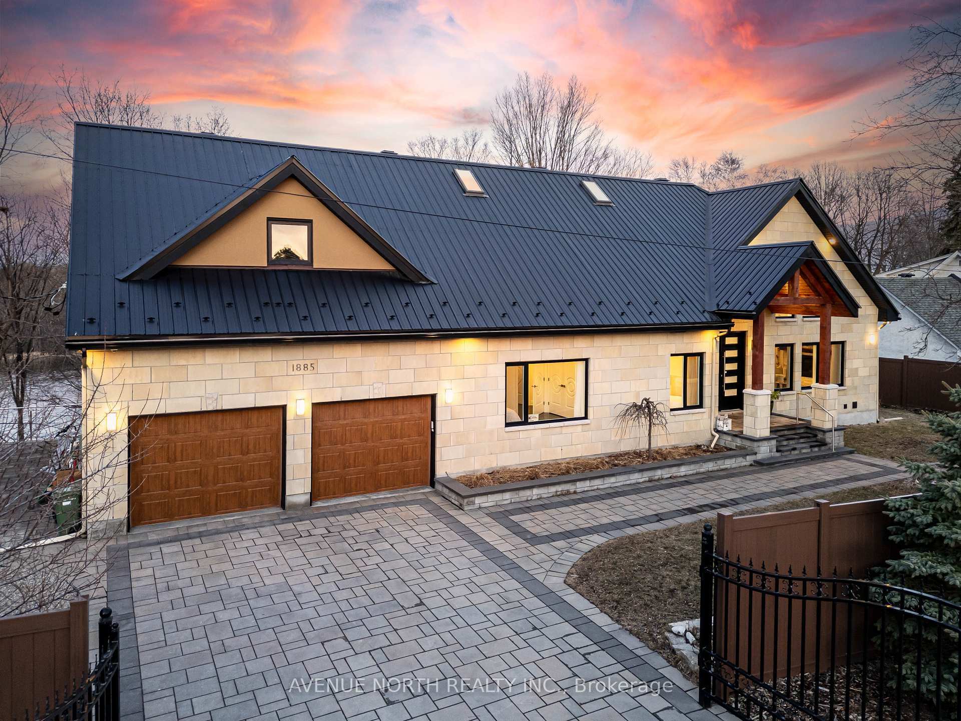 1885 Prince Of Wales Drive  Cityview - Parkwoods Hills - Rideau Shore ON K2C 1P2 photo