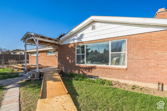 Property Photo: 148 S 150 E UT 84017