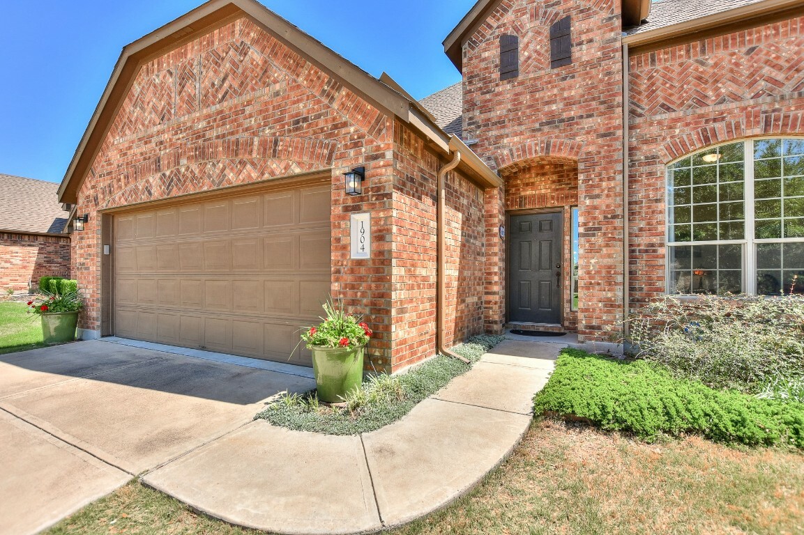 Property Photo: 1904 Cactus Mound Drive TX 78641