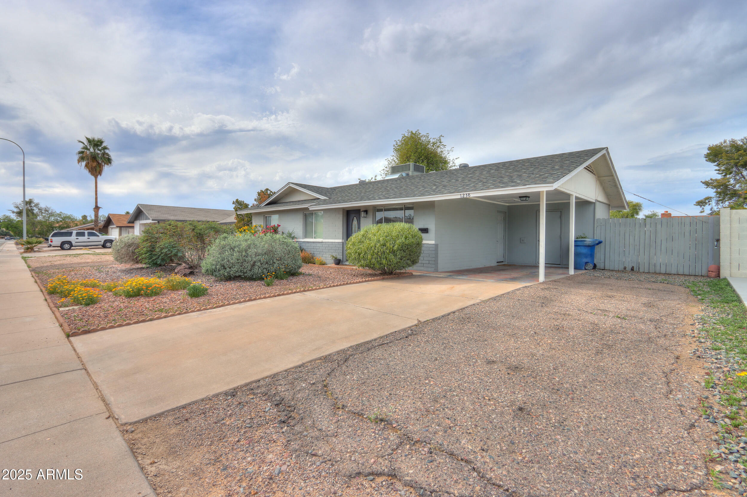 Property Photo: 1238 W Carla Vista Drive AZ 85224