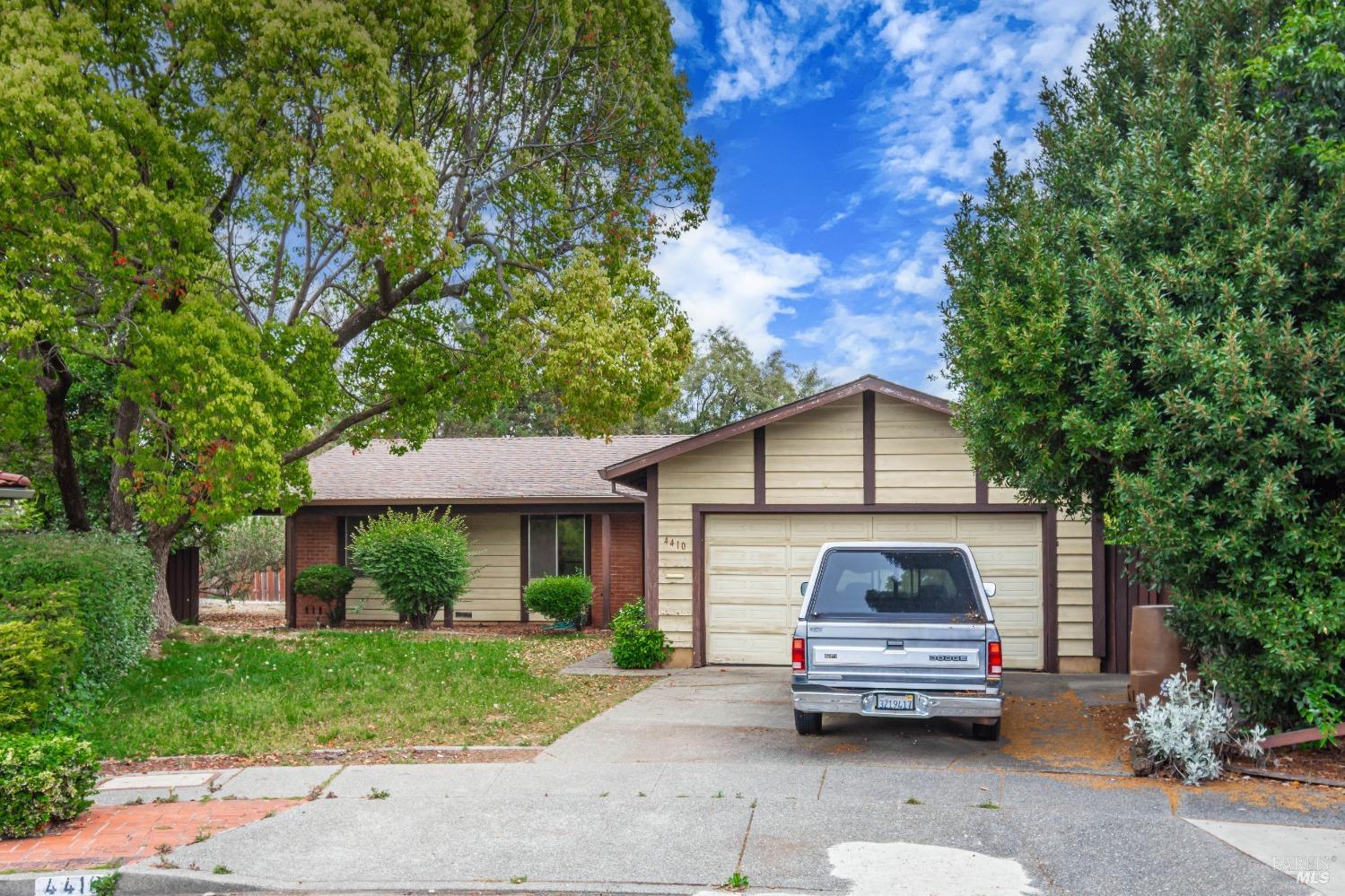 Property Photo: 4410 Jefferson Court CA 94558
