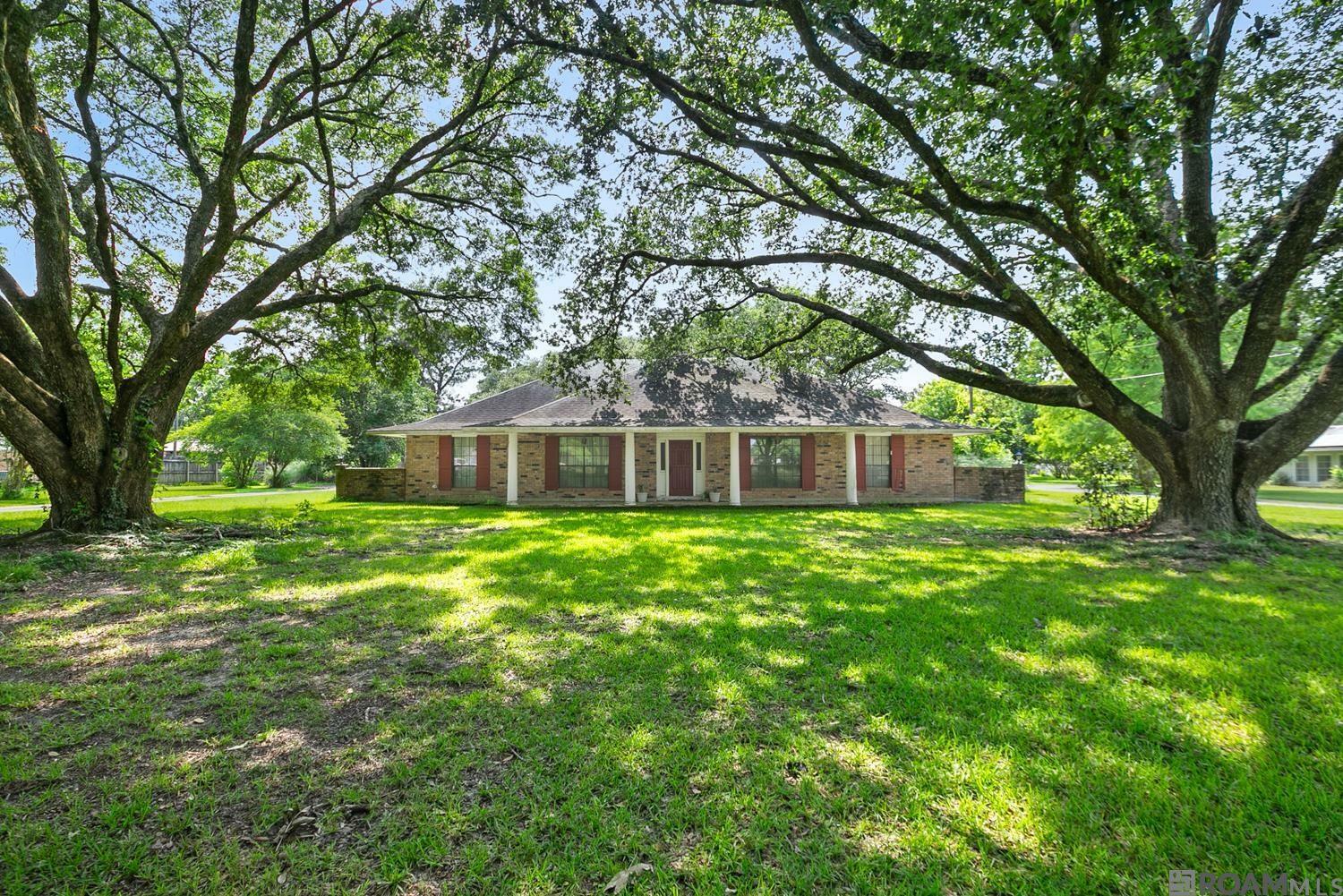Property Photo: 7958 Antioch Rd LA 70817