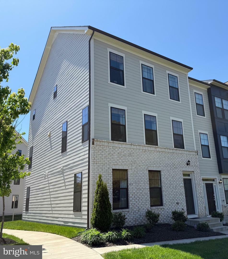 Property Photo: 128 Kinross Lane VA 22401