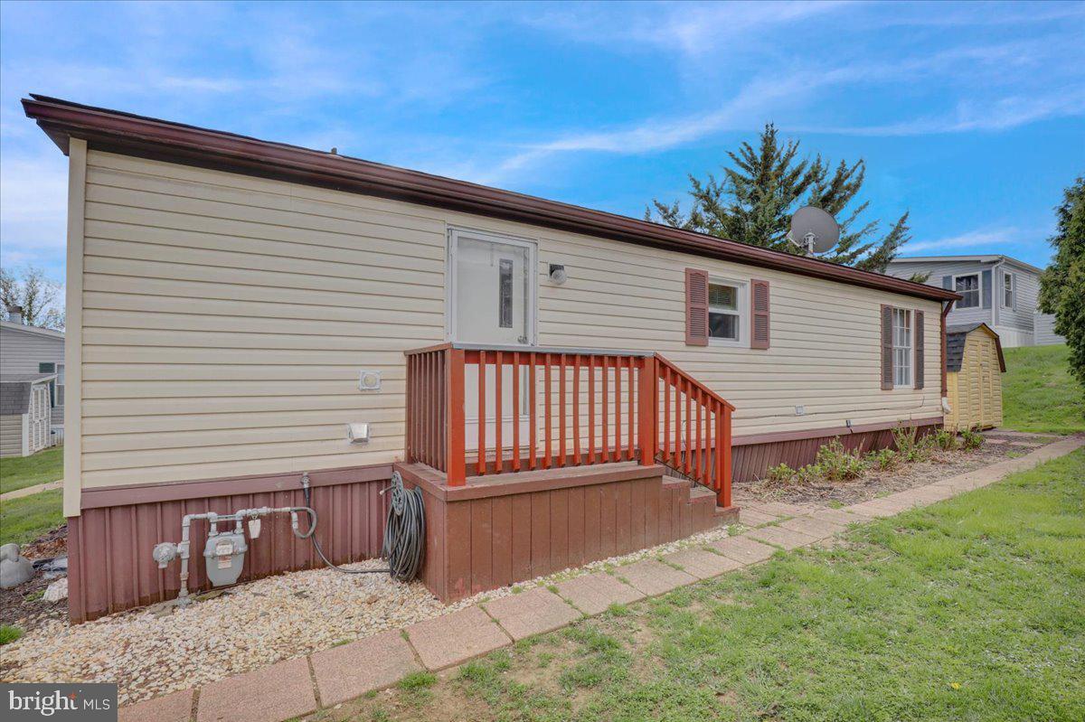 Property Photo: 101 Jemfield Court PA 17603