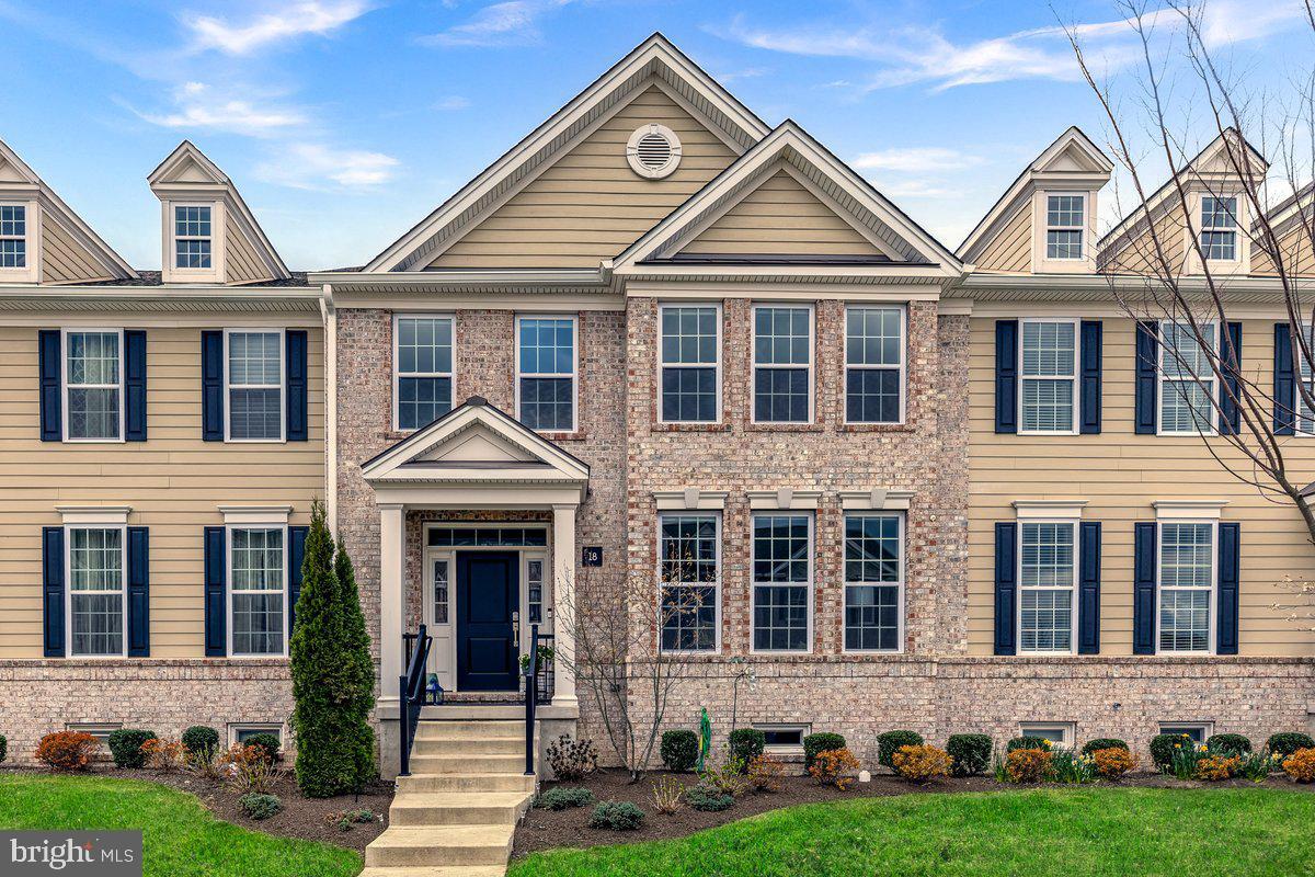 Property Photo:  18 Magpie Lane  NJ 08540 