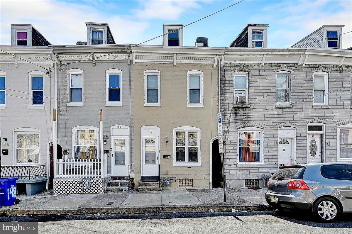 152 W Green Street  Reading PA 19601 photo