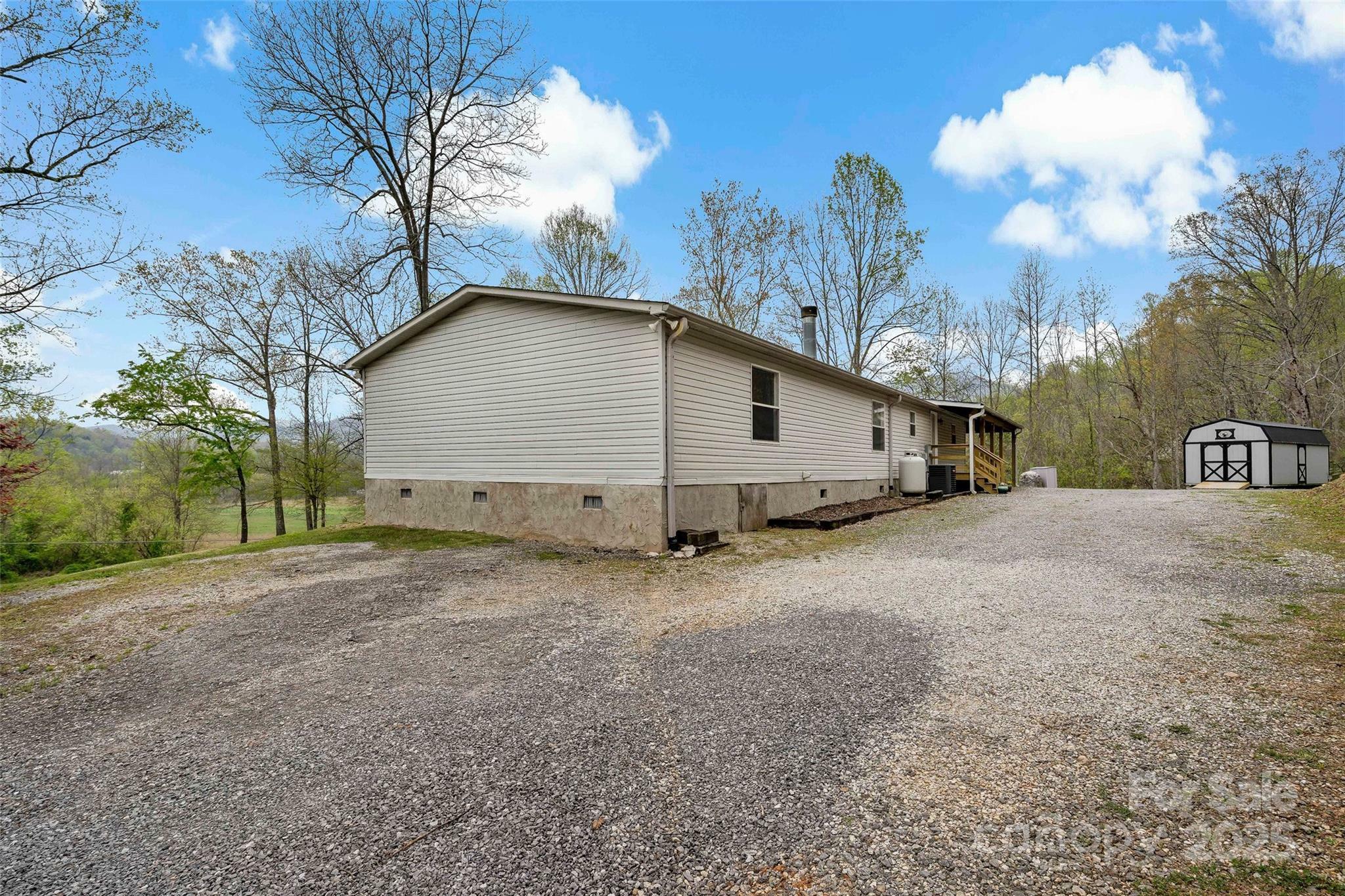 Property Photo: 279 Henry McCall Road NC 28752