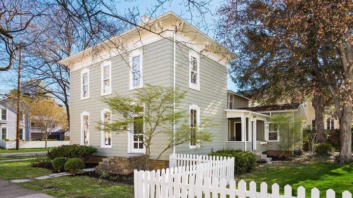 134 N Pearl Street  Granville OH 43023 photo