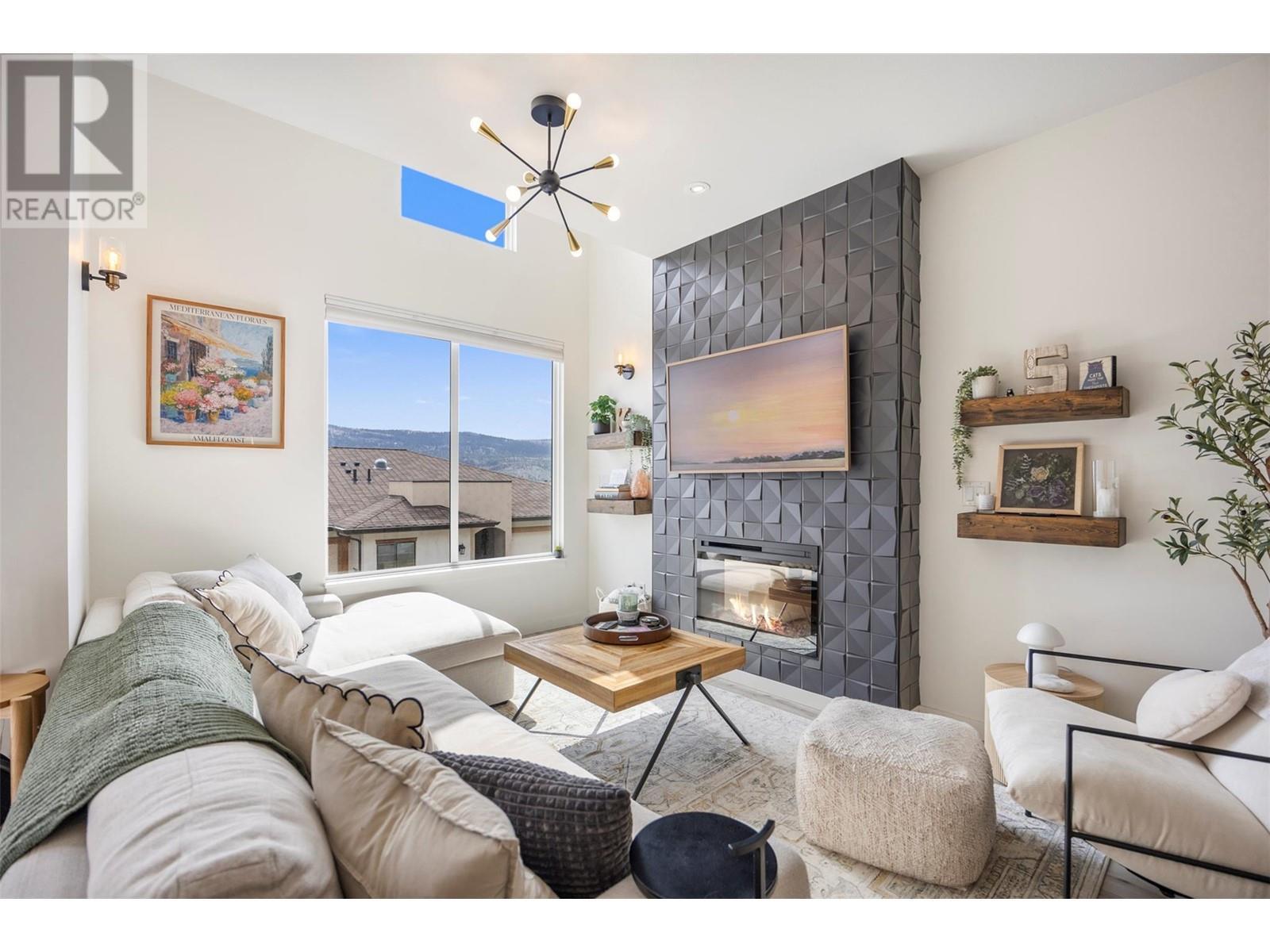 Property Photo: 216 Belmonte Street BC V2H 0C6