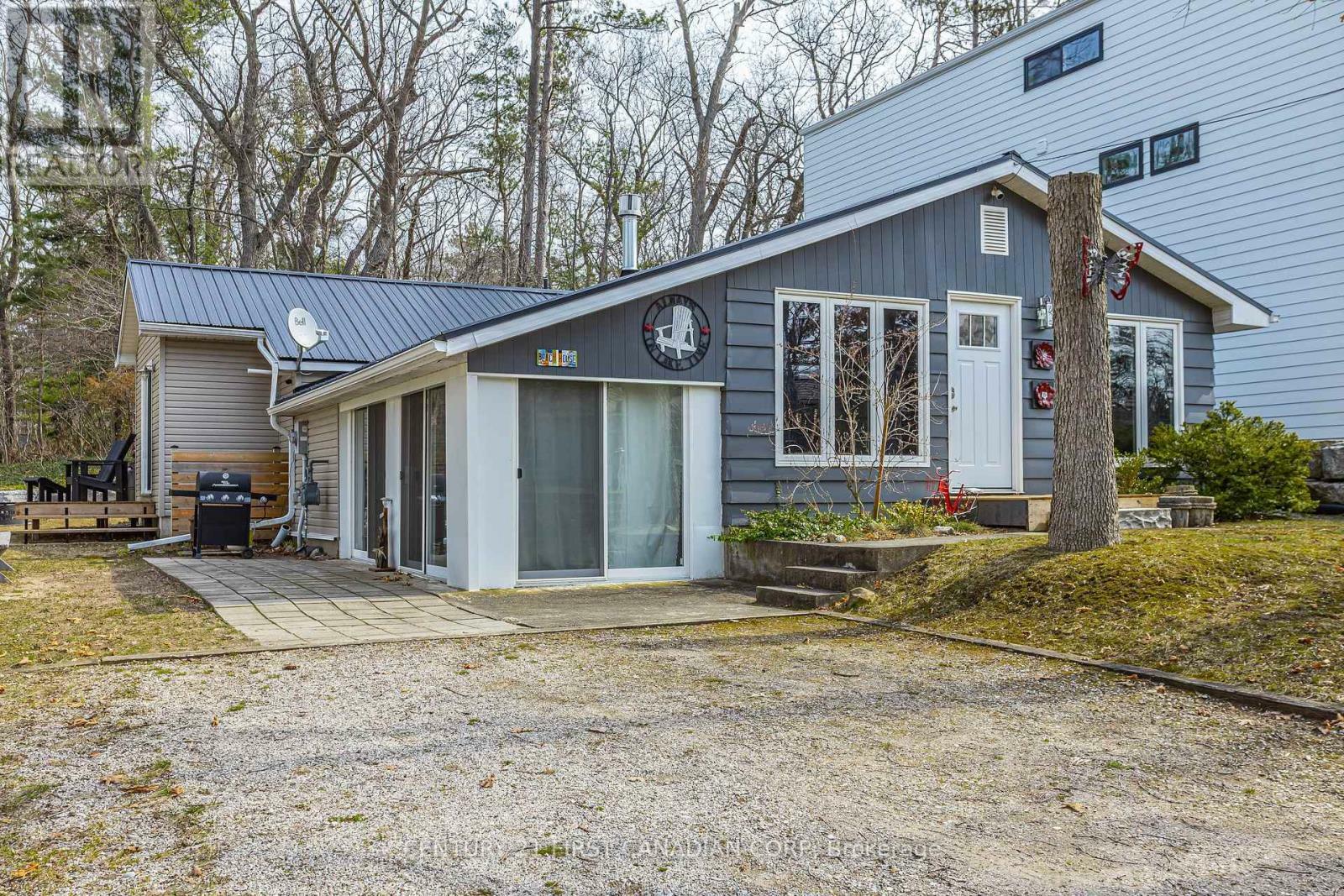 Property Photo: 37 Walker Street ON N0M 1T0