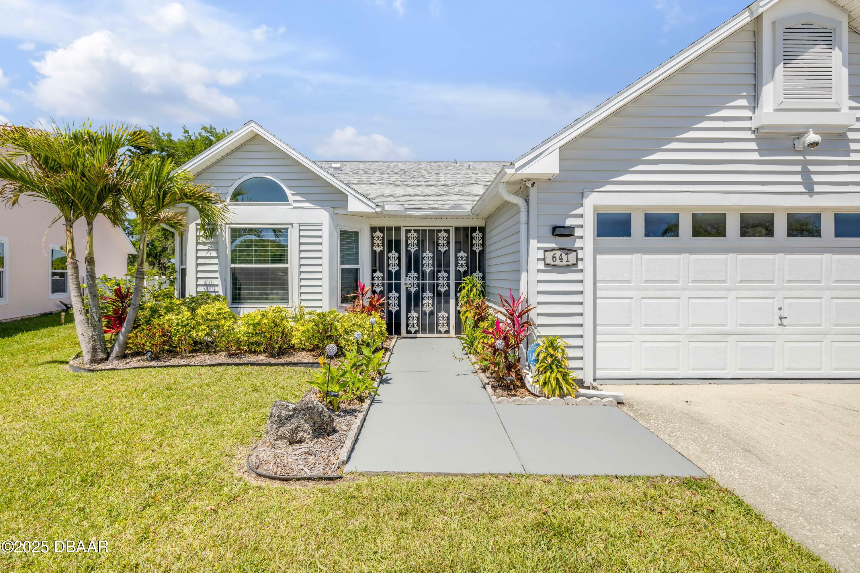 Property Photo: 641 Middlebury Loop FL 32168