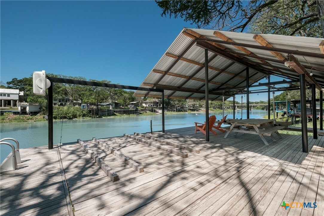 Property Photo: 200 Turtle Lane TX 78155