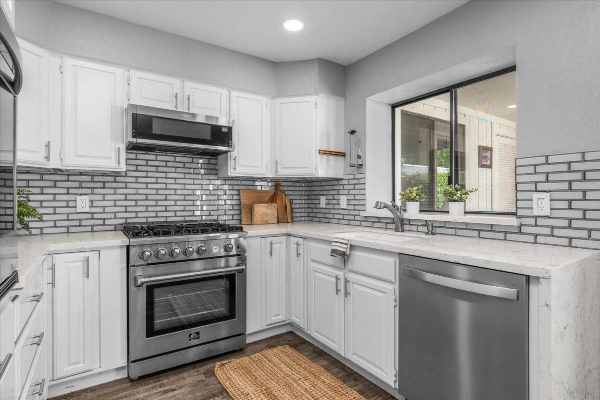Property Photo: 1905 W Santa Ana Avenue CA 93705