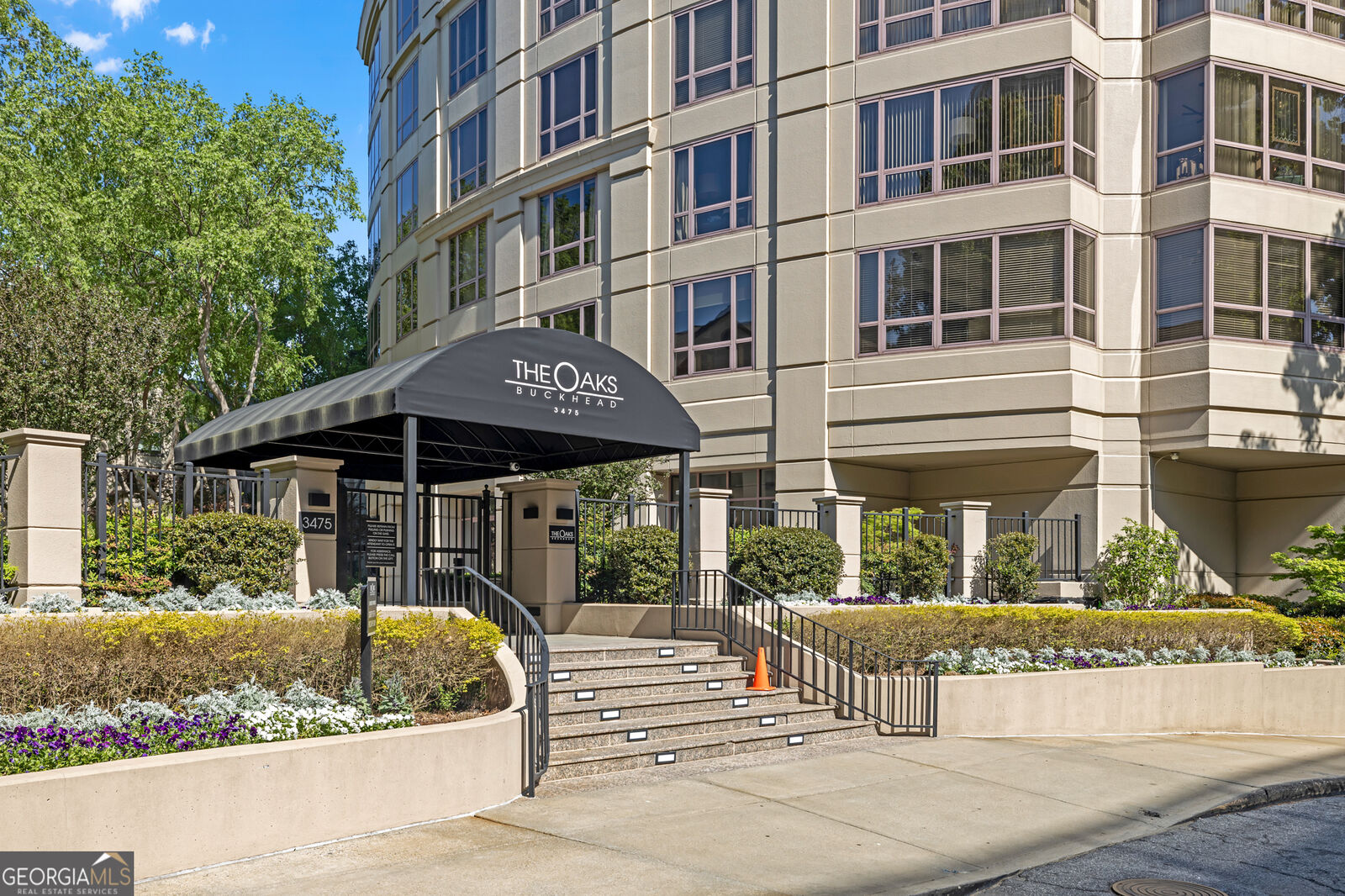Property Photo:  3475 Oak Valley Road NE Apt 650  GA 30326 