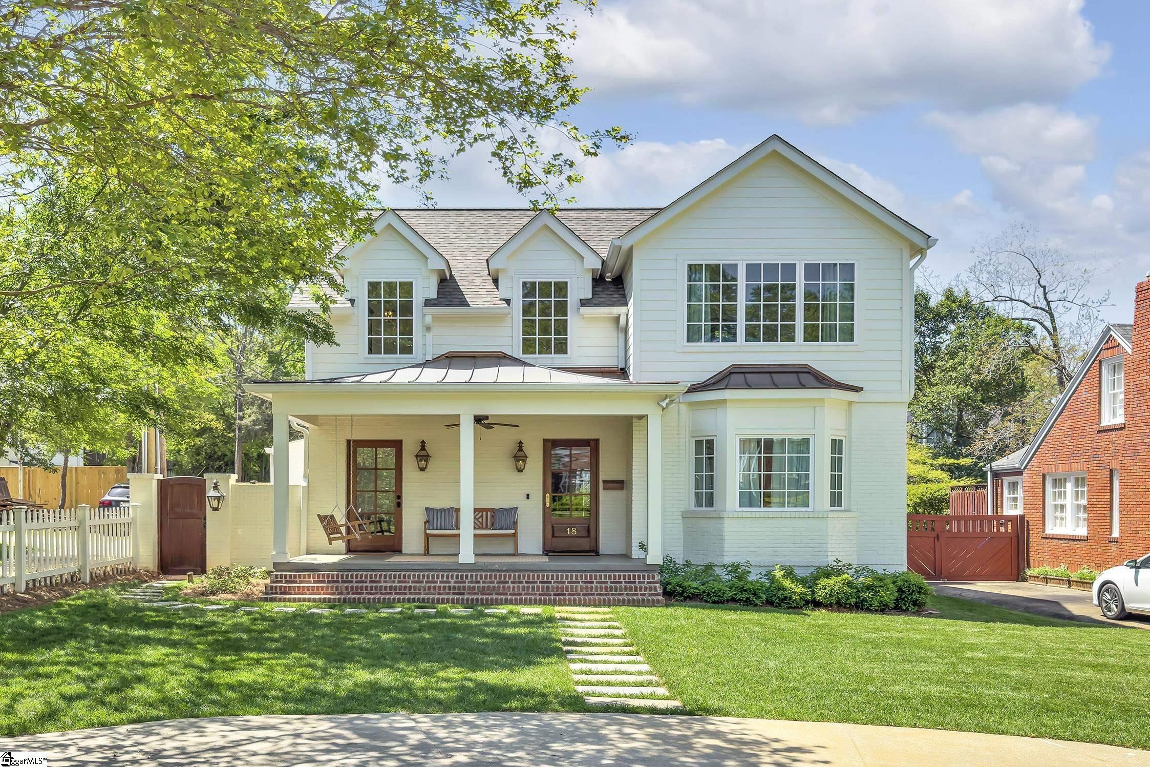 Property Photo:  