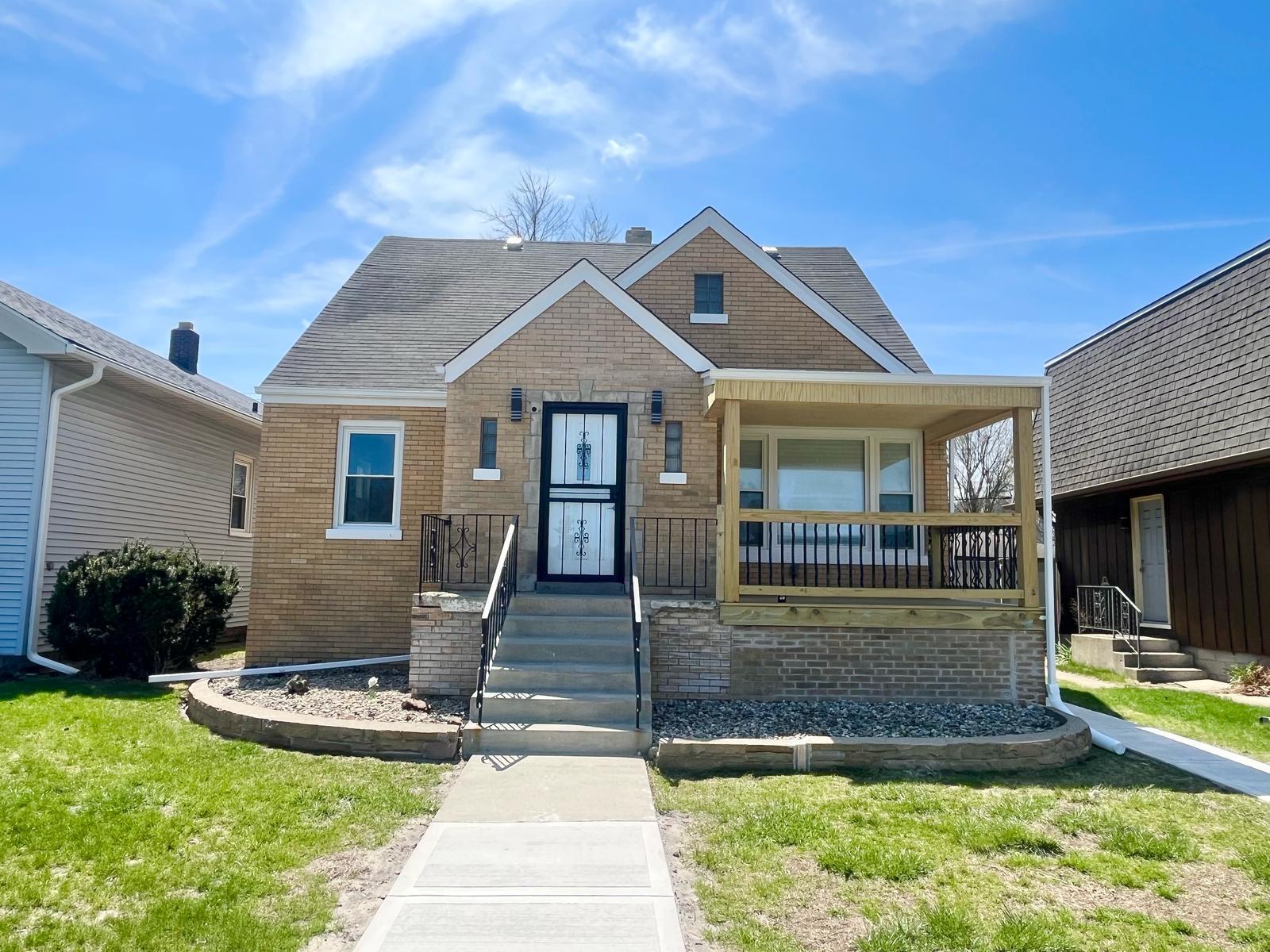 Property Photo:  912 Highland Street  IN 46320 