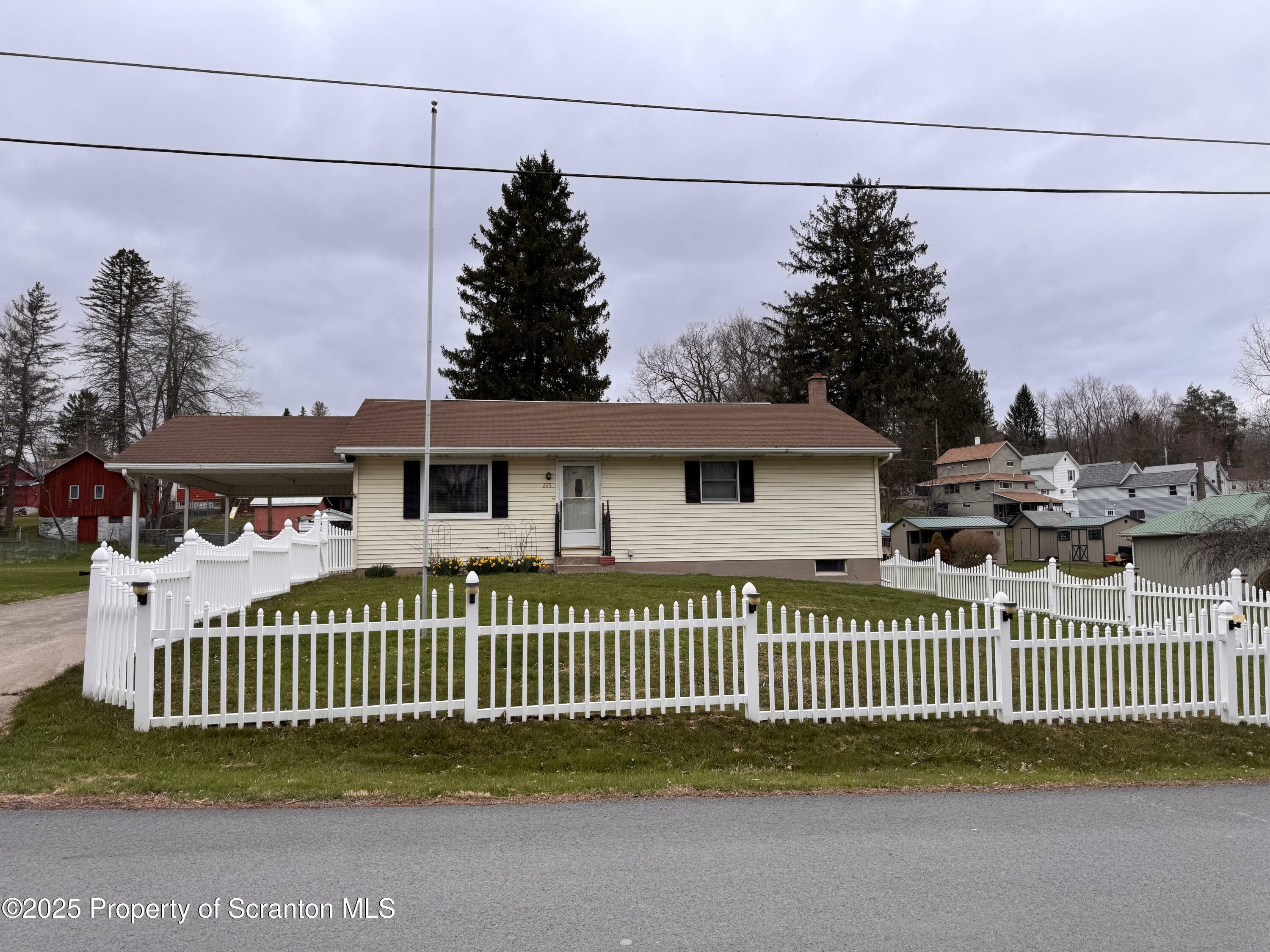 Property Photo: 225 Brook Street PA 18421