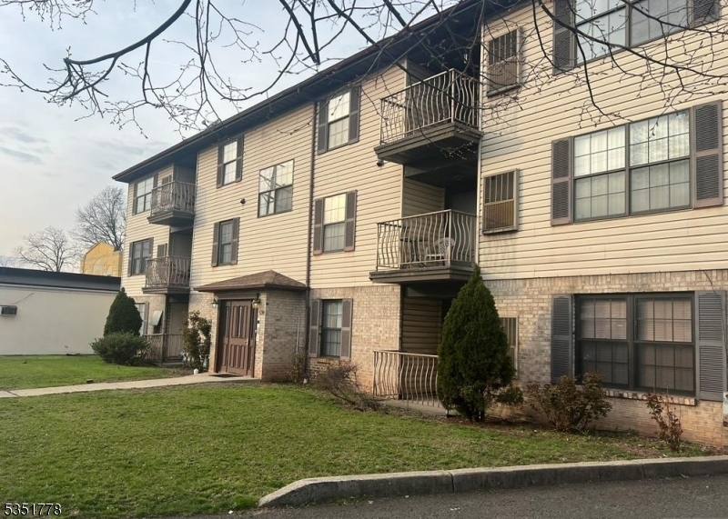 Property Photo: 539 Bayway Ave 2B NJ 07202
