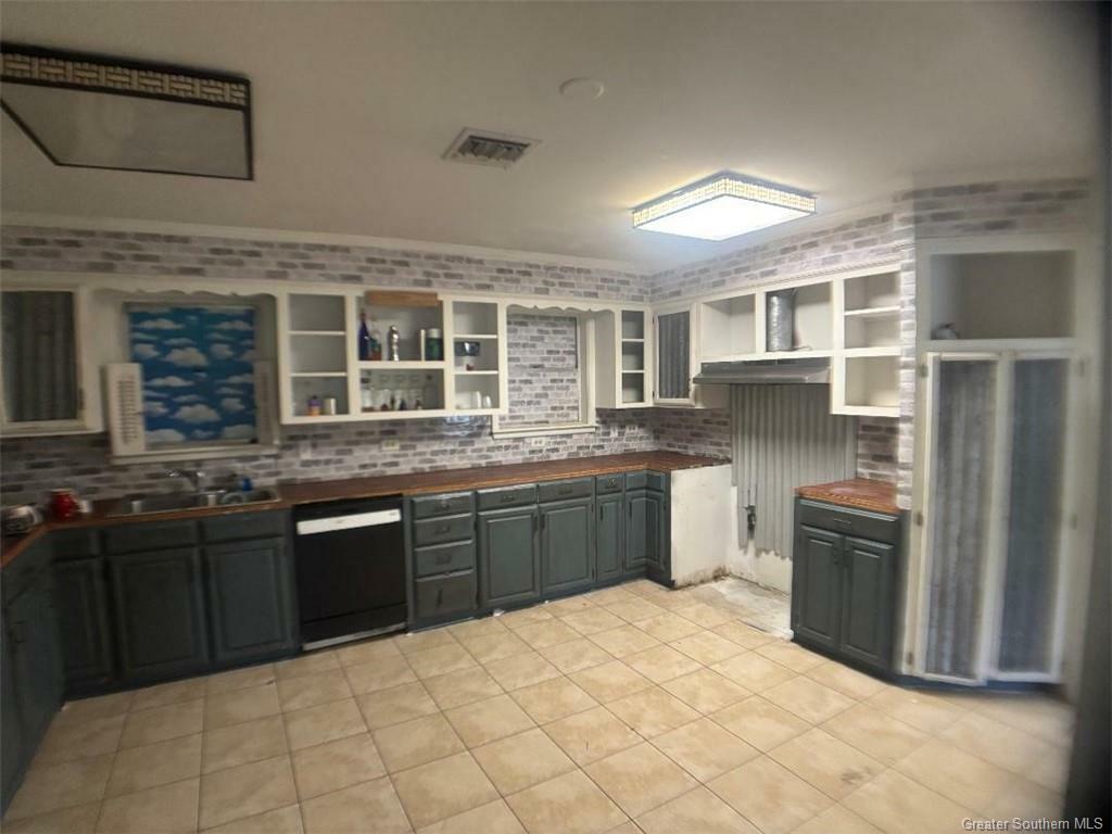 Property Photo:  1327 S Lake Arthur Avenue  LA 70546 