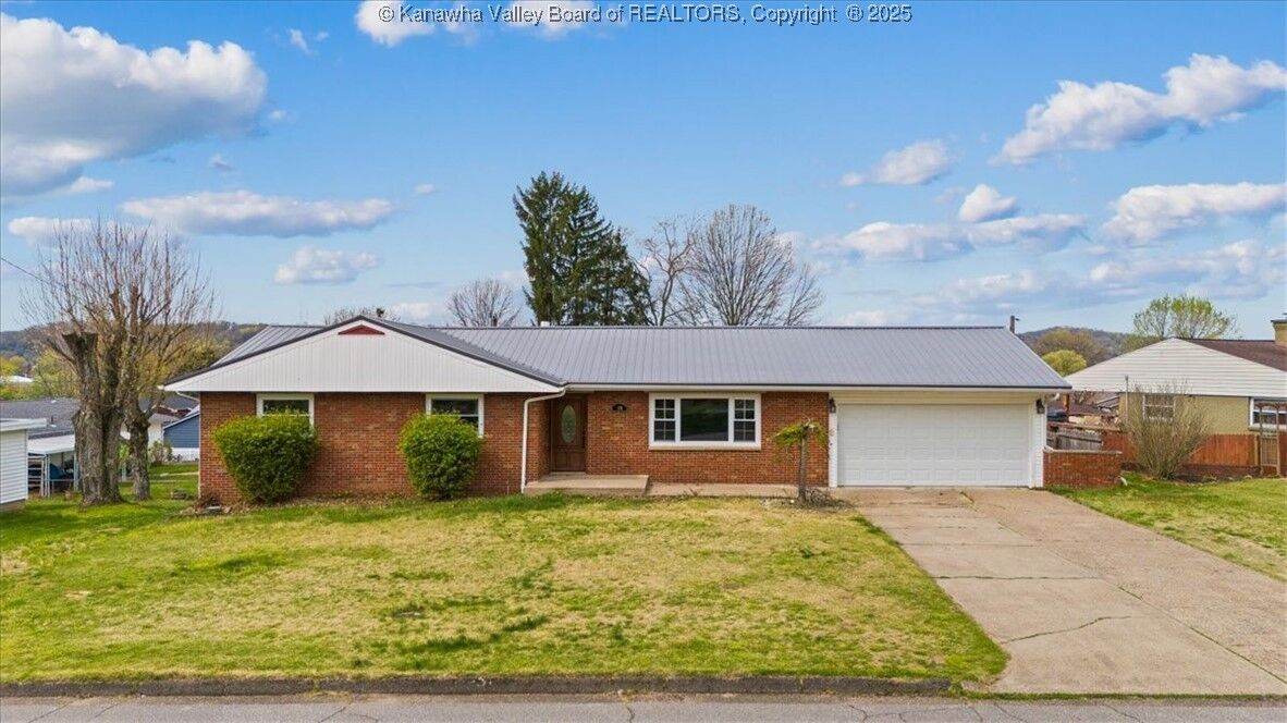 Property Photo: 408 Fitzhugh Street WV 26164