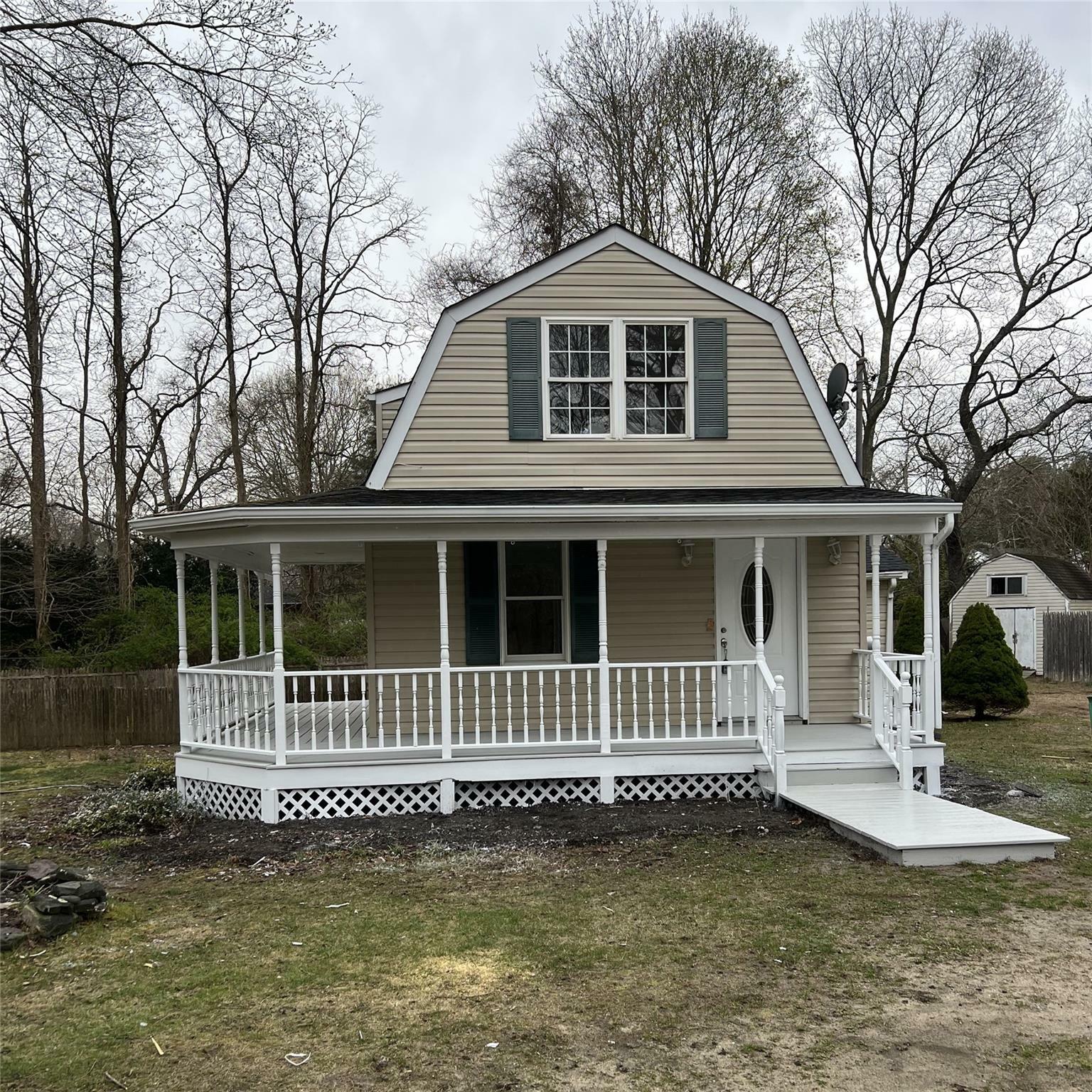 226 Mount Vernon Avenue  Medford NY 11763 photo