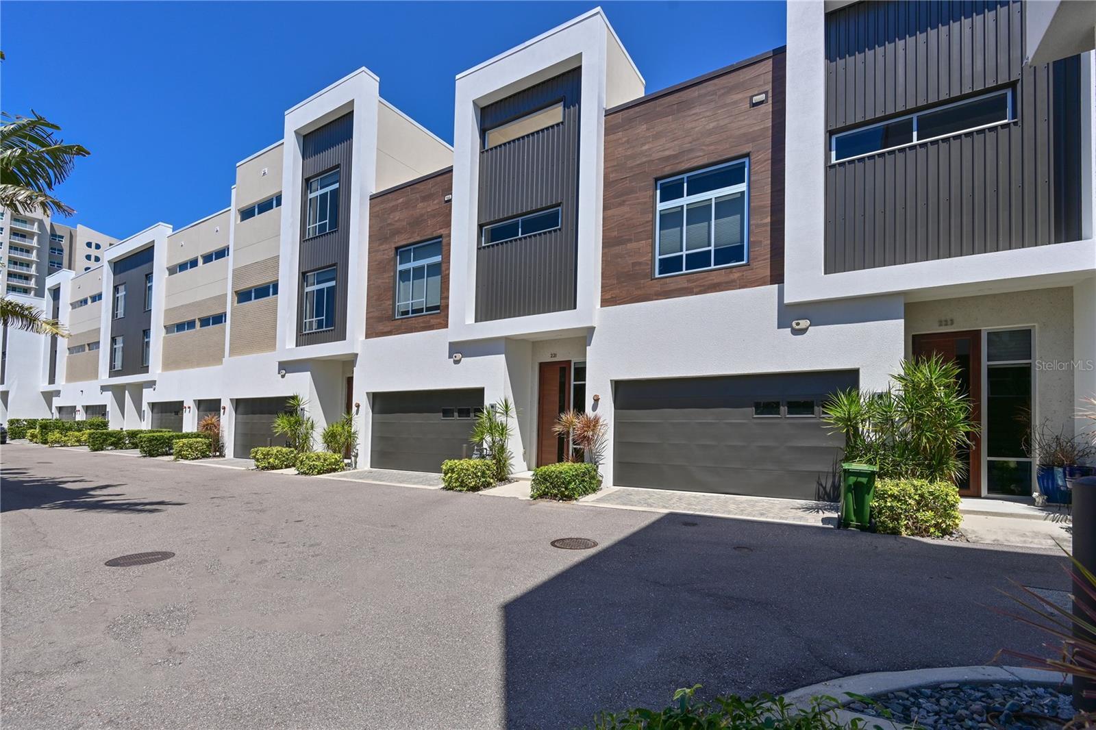 Property Photo:  221 Cosmopolitan Court  FL 34236 