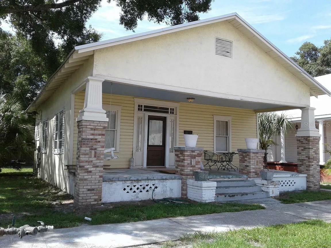 Property Photo: 2221 E 11th Avenue FL 33605