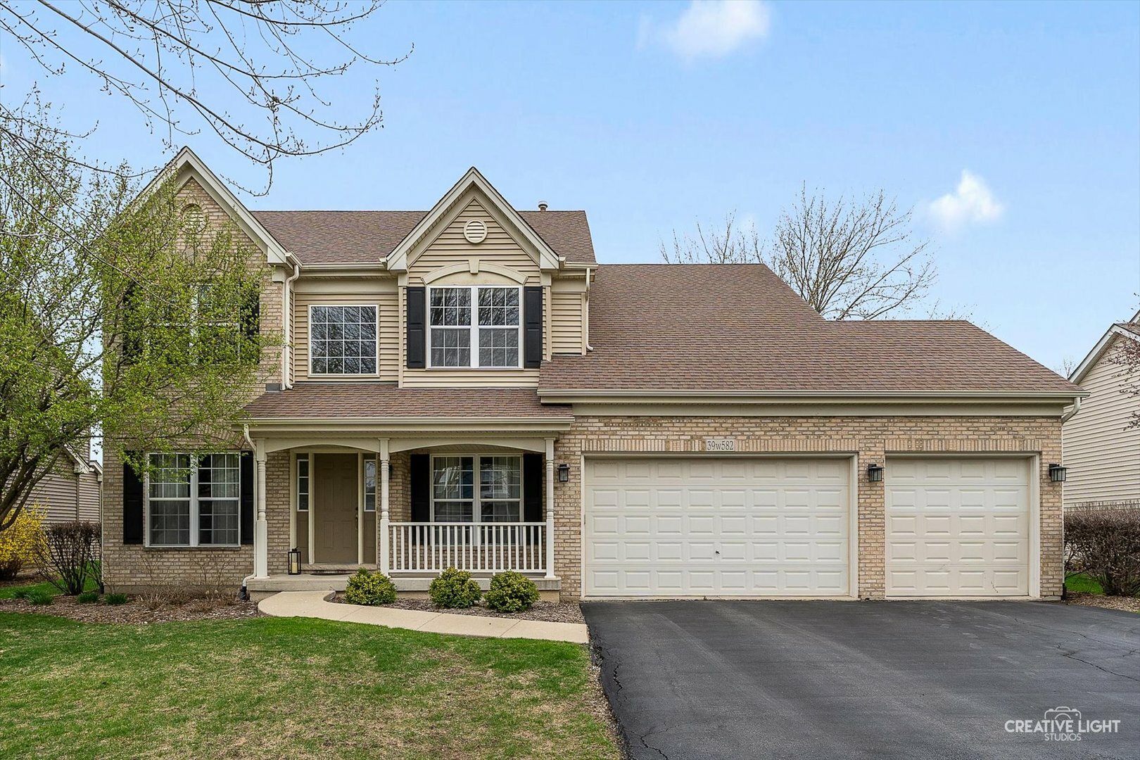 Property Photo: 39W582 S Hyde Park IL 60134