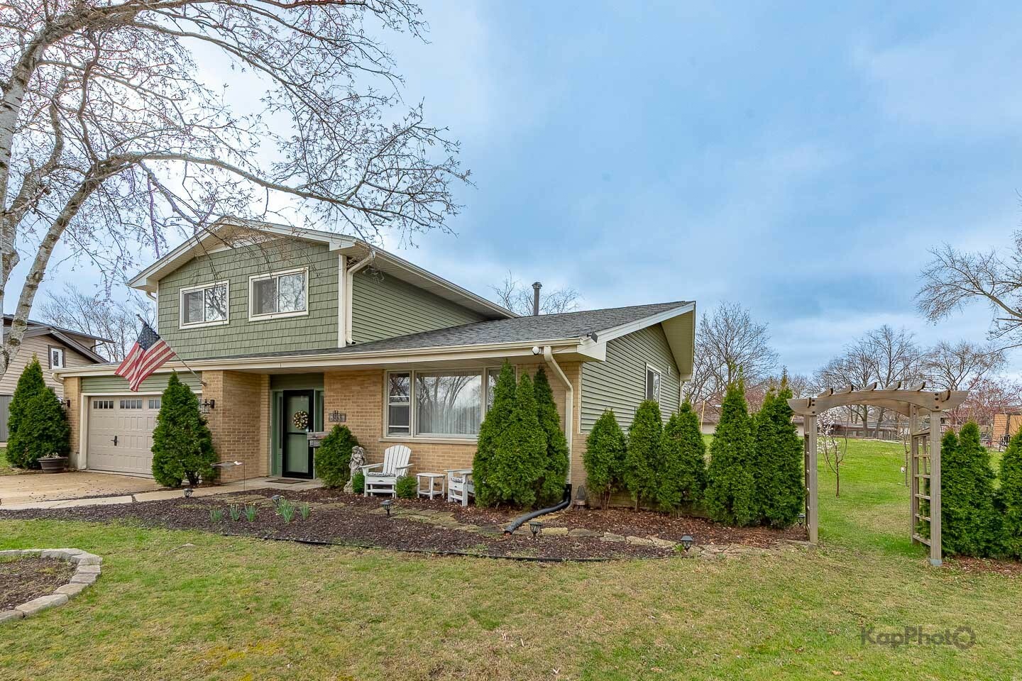 Property Photo: 333 Bramble Lane IL 60193