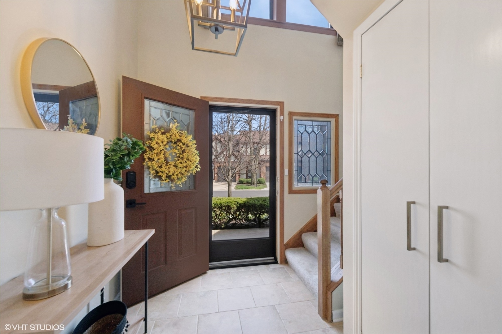 Property Photo: 2828 Ashton Court IL 60154