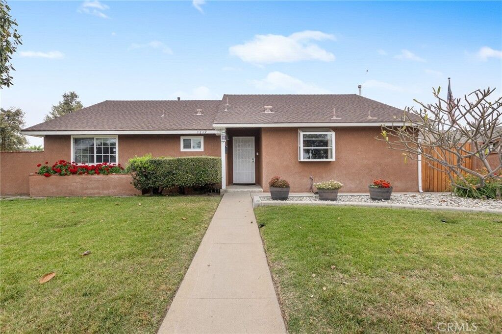 Property Photo: 1219 W Orangethorpe Avenue CA 92833