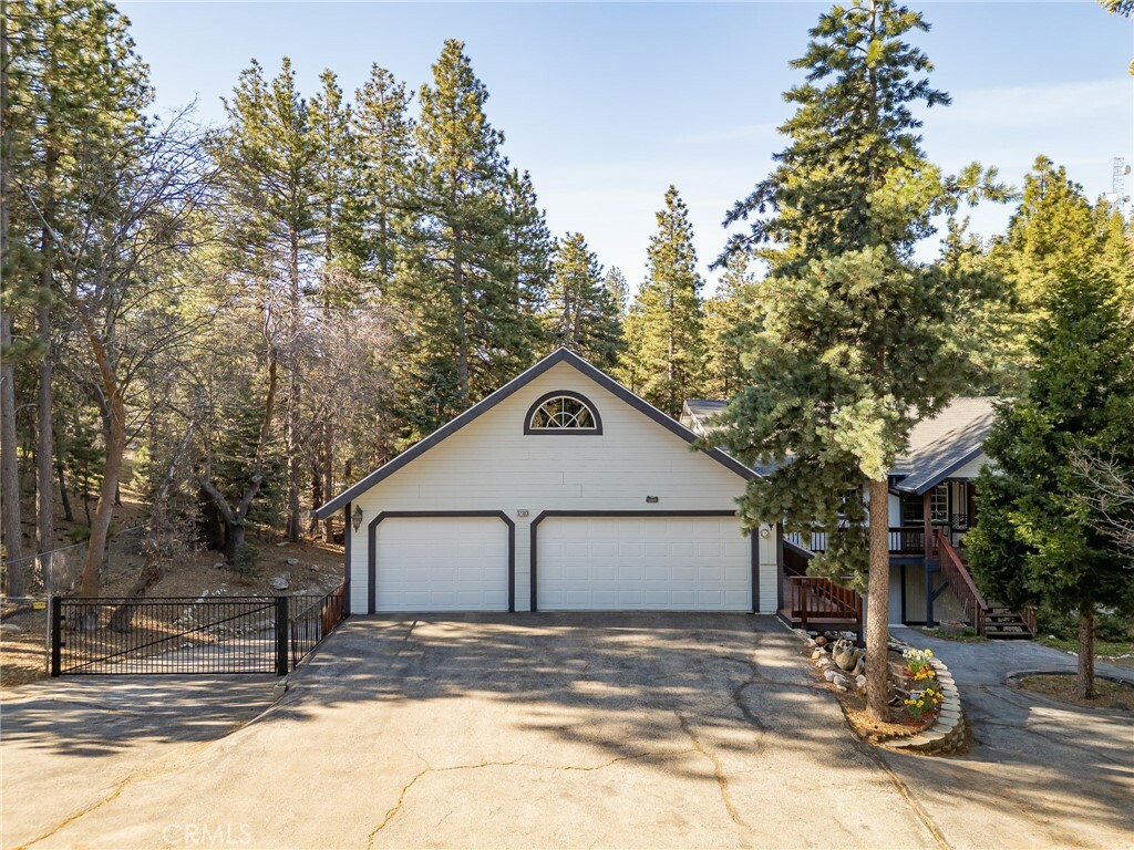 Property Photo: 32303 Capehorn Road CA 92382