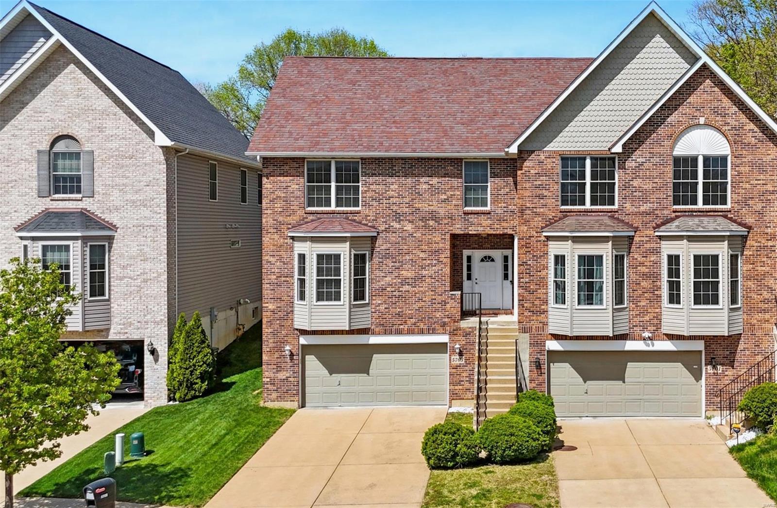 5703 Parc Ridge Way  St Louis MO 63139 photo