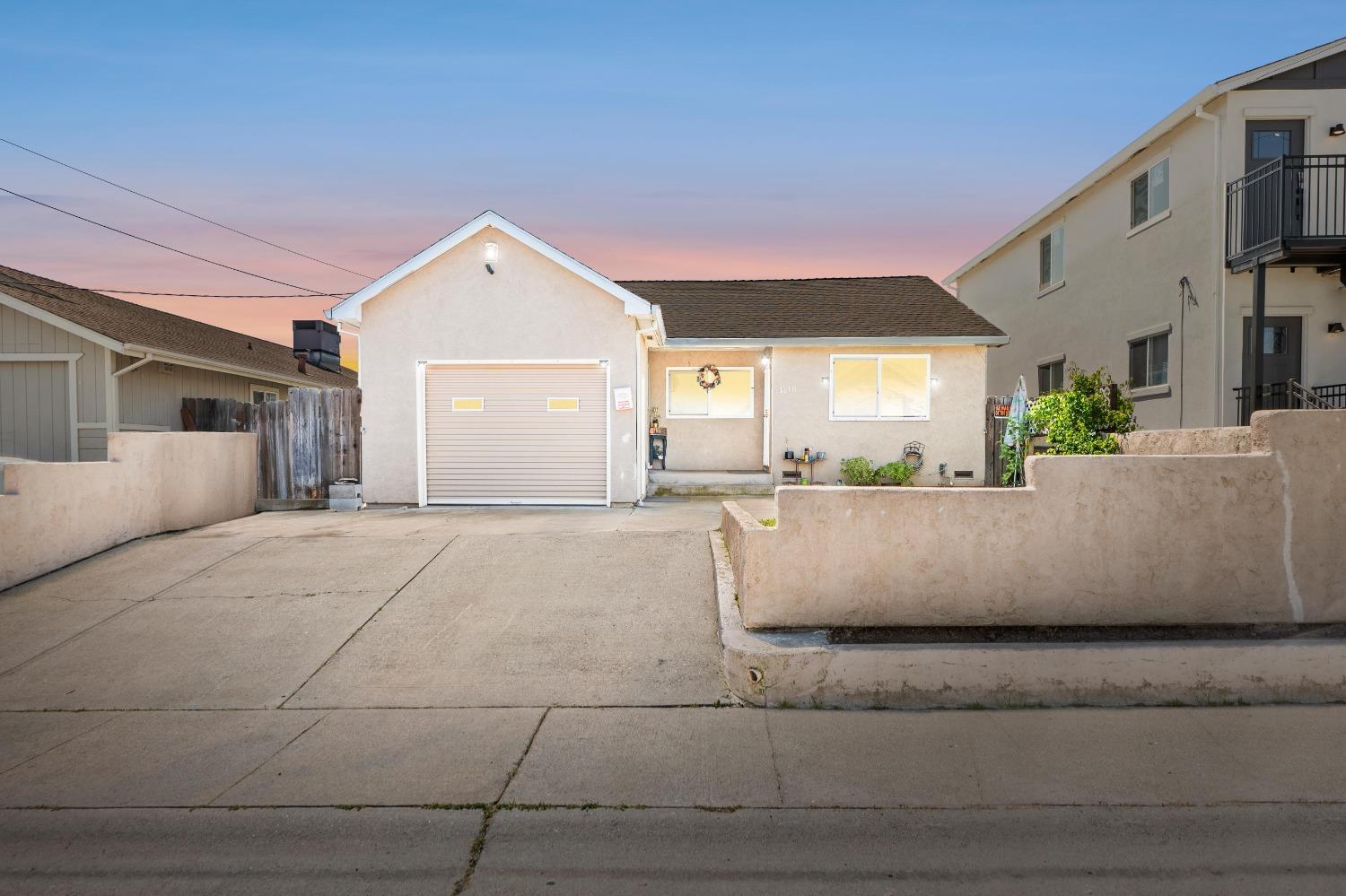 Property Photo:  1110 Jean Avenue  CA 95838 