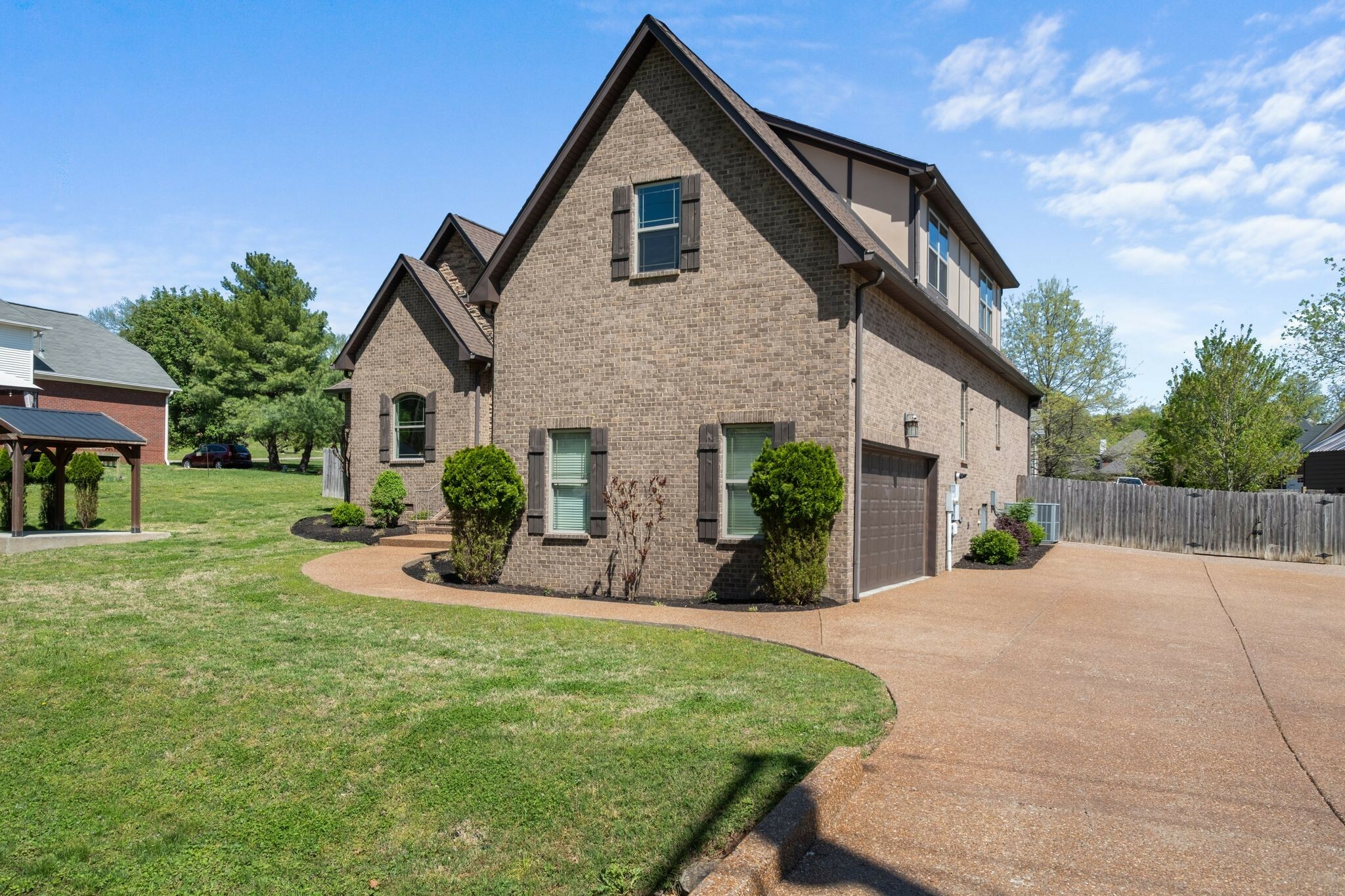 Property Photo: 443 Cumberland Hills Dr TN 37075