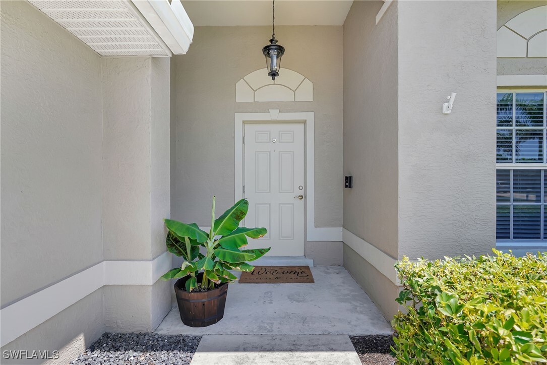 Property Photo:  4105 SW 9th Avenue  FL 33914 