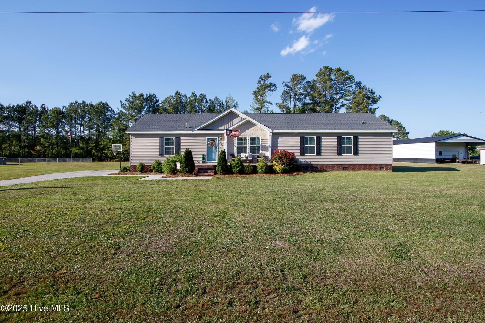 Property Photo: 928 Joshua Creek Road NC 28525