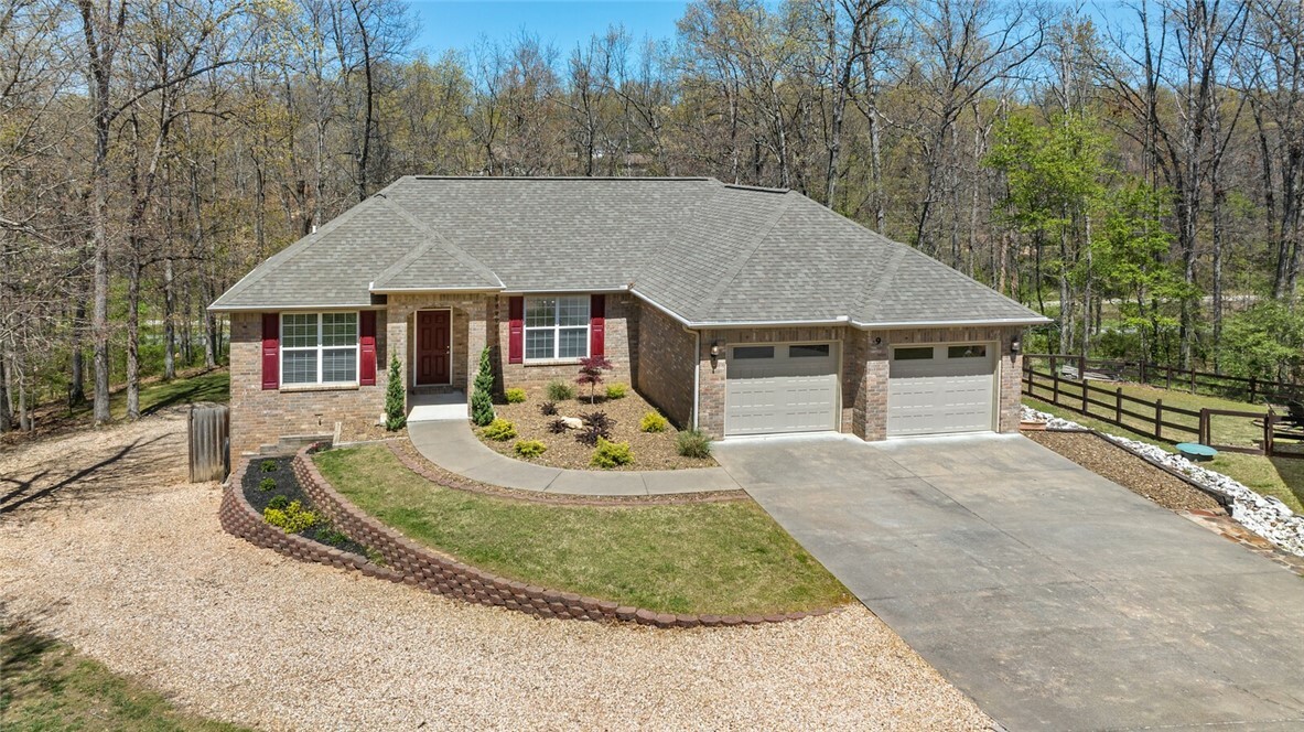 Property Photo: 9 Keighley Lane AR 72714